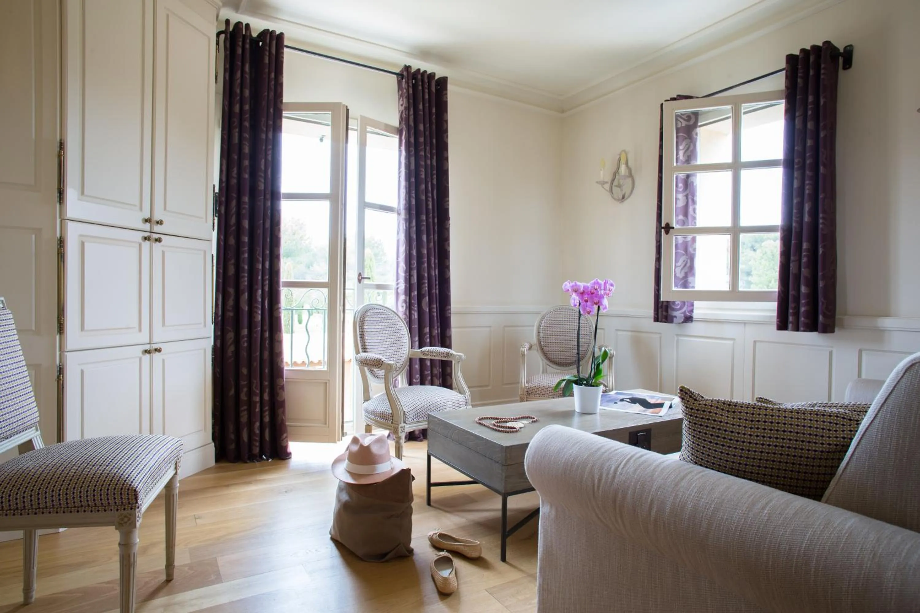 Living room in L'Hôtel & Spa du Castellet