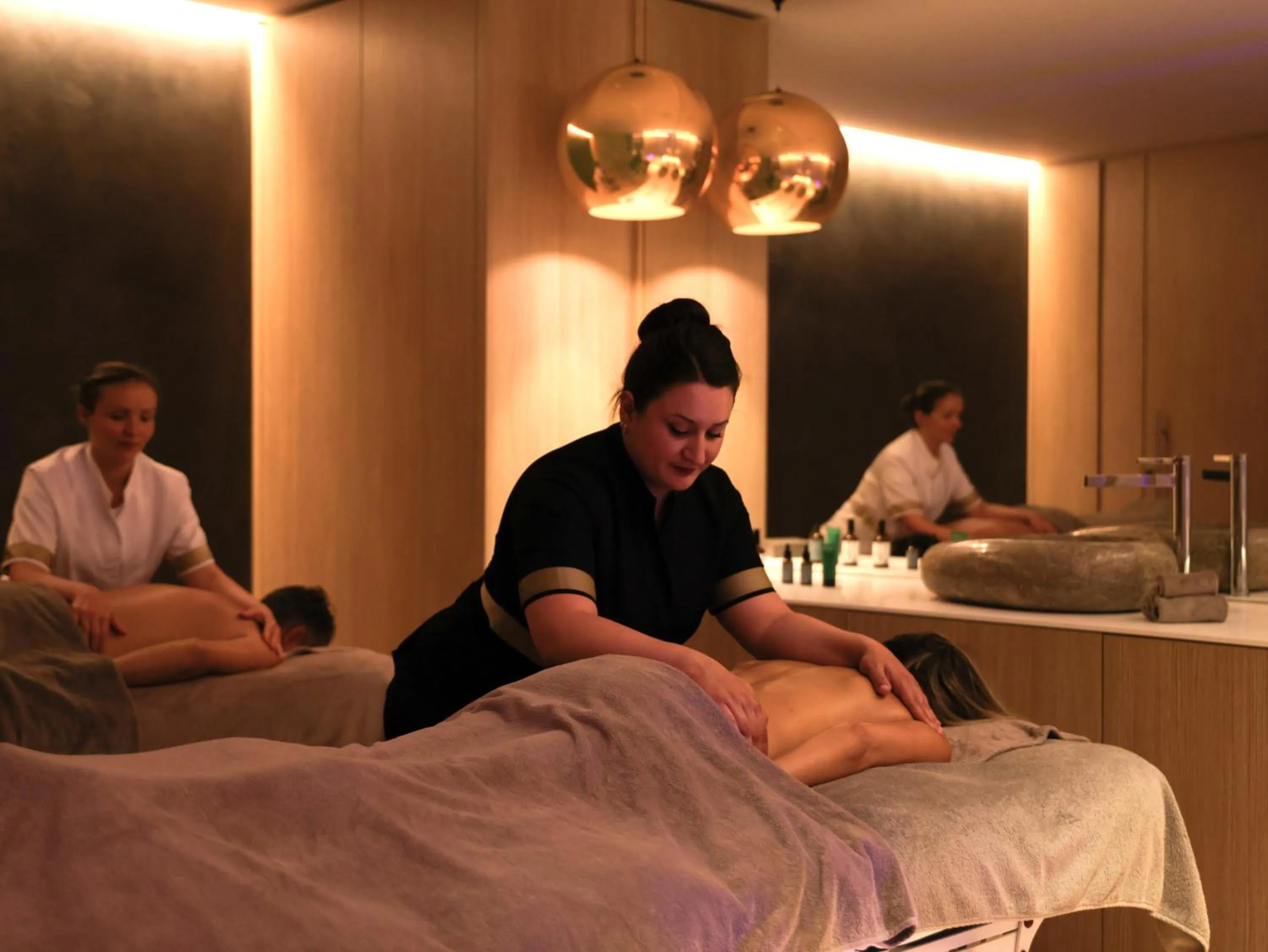 Spa and wellness centre/facilities in L'Hôtel & Spa du Castellet