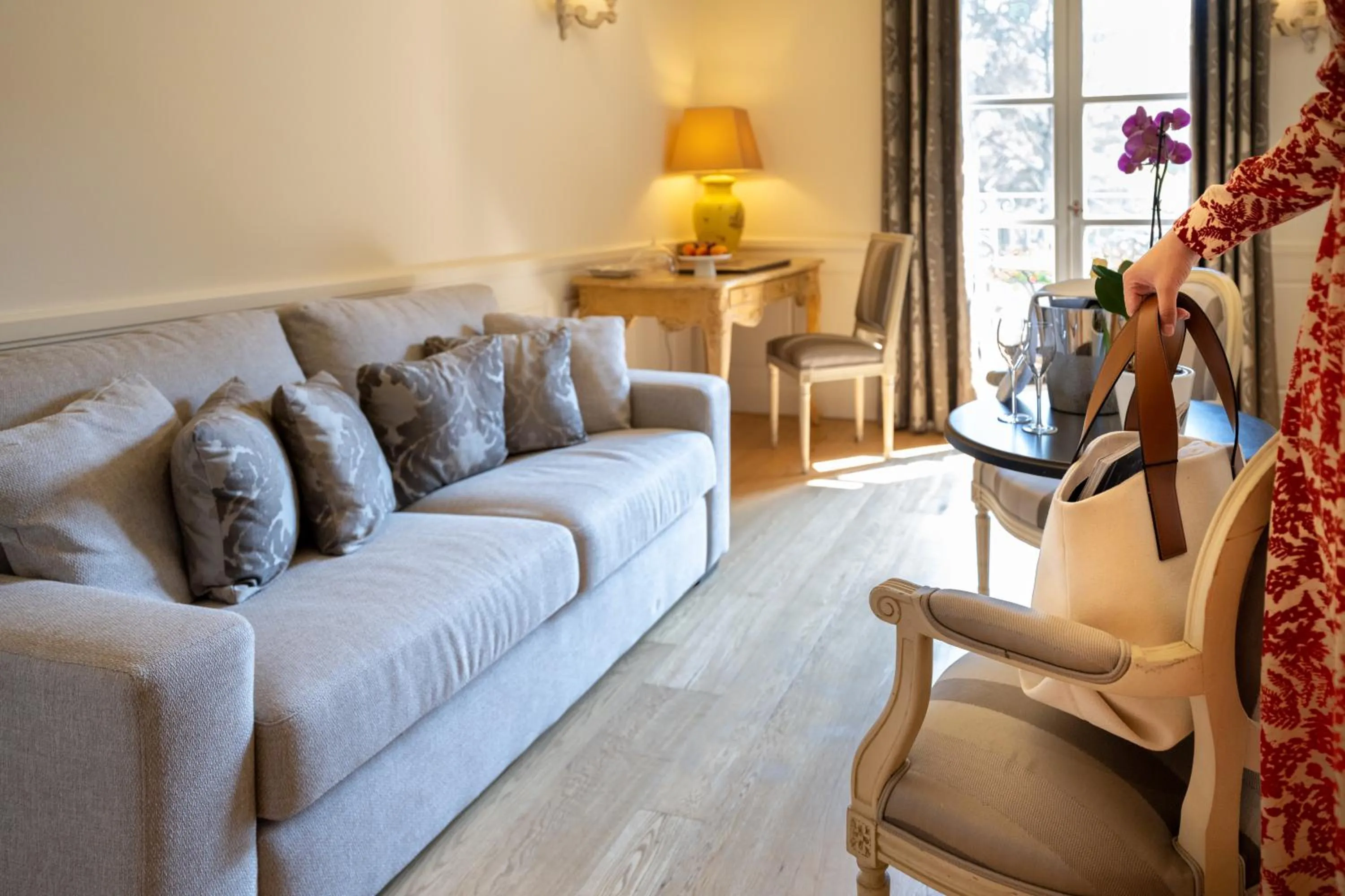 Seating area in L'Hôtel & Spa du Castellet