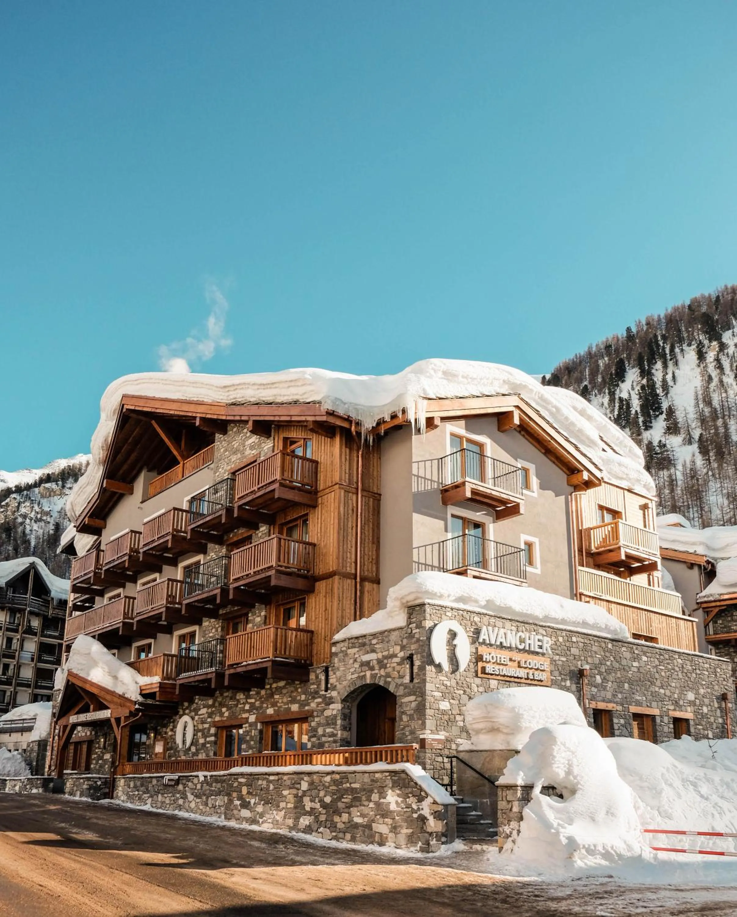 Property building in Hôtel Avancher