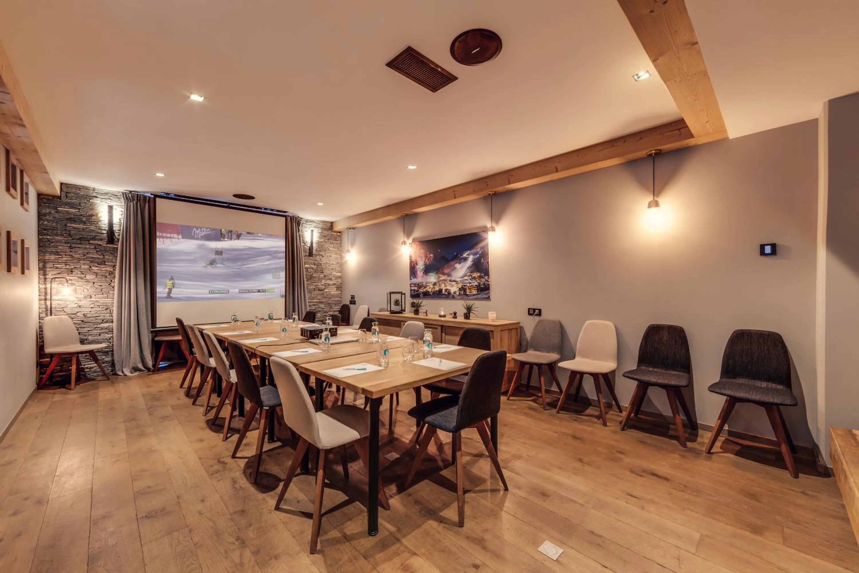 Meeting/conference room in Hôtel Avancher