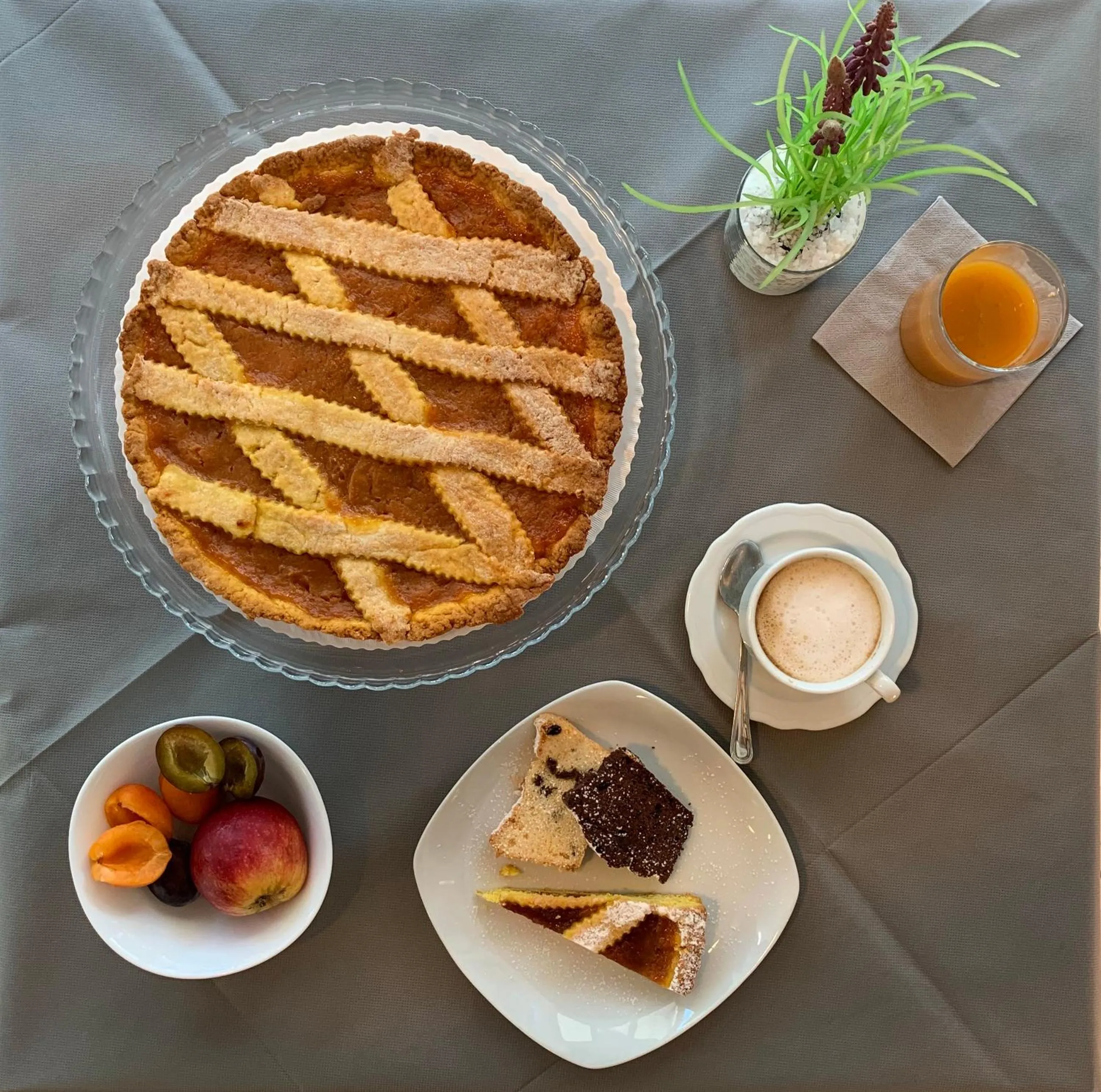 Breakfast in Hotel La Perla