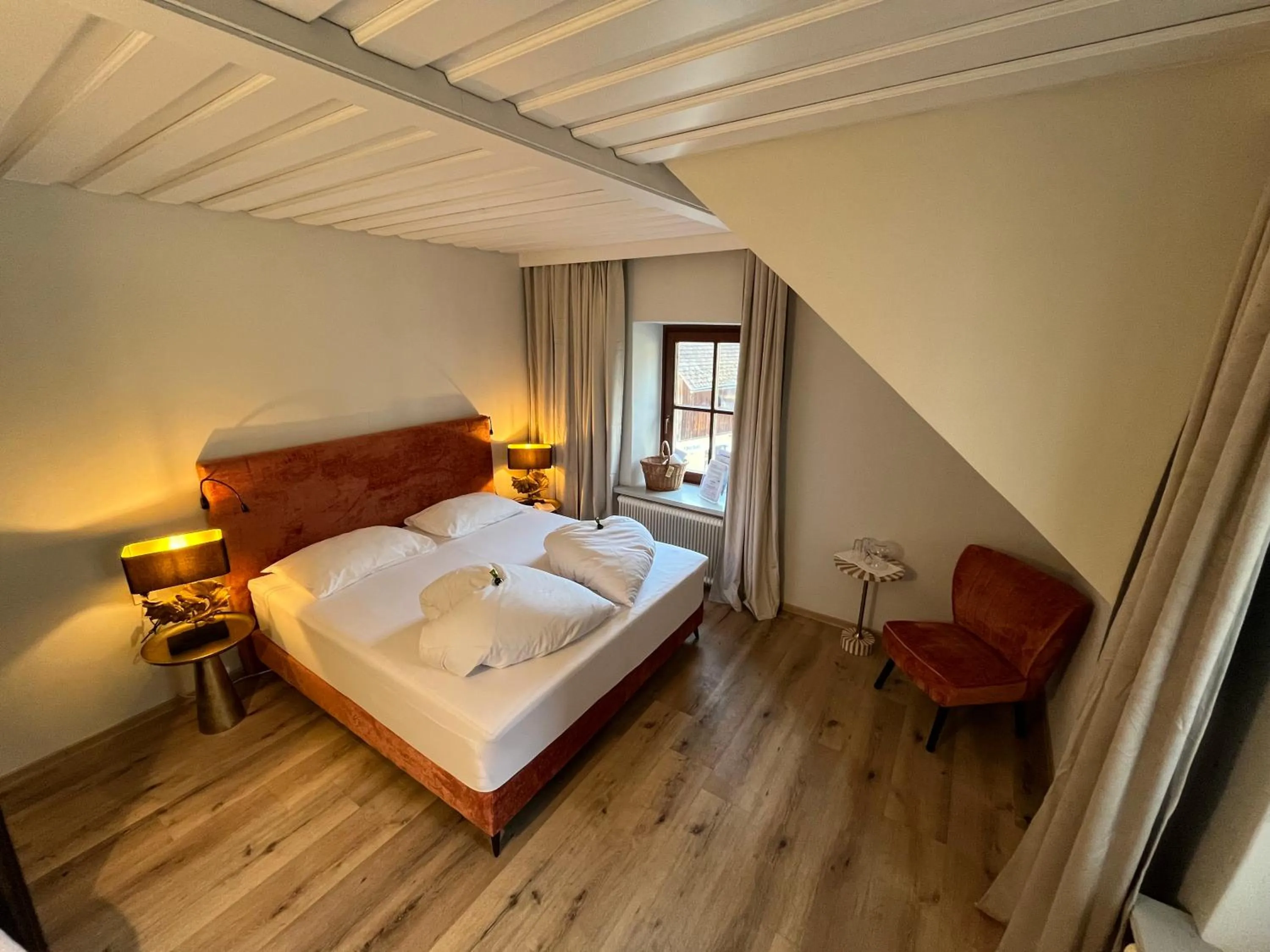Bed in Landhotel Lindenhof