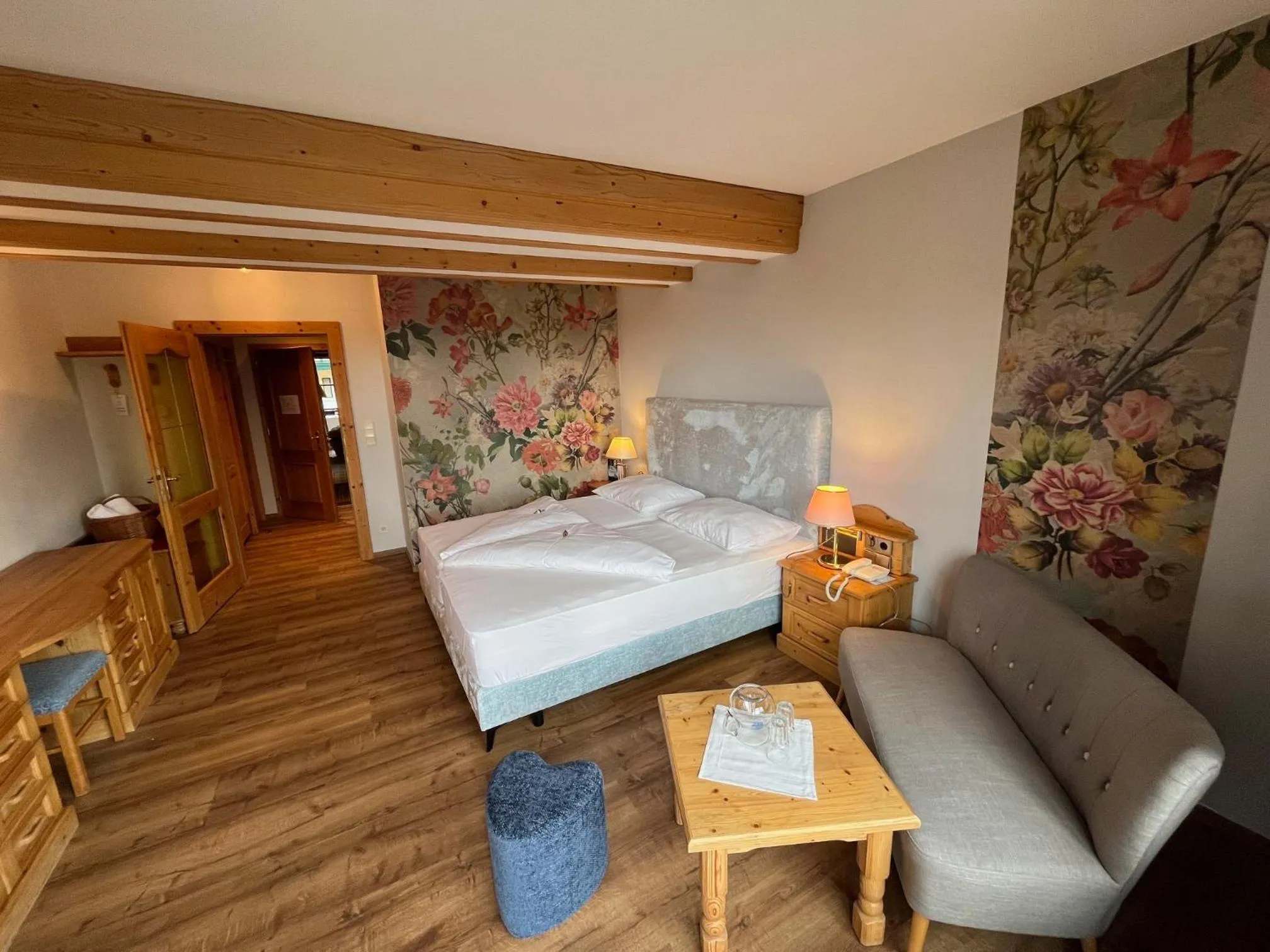 Bed in Landhotel Lindenhof