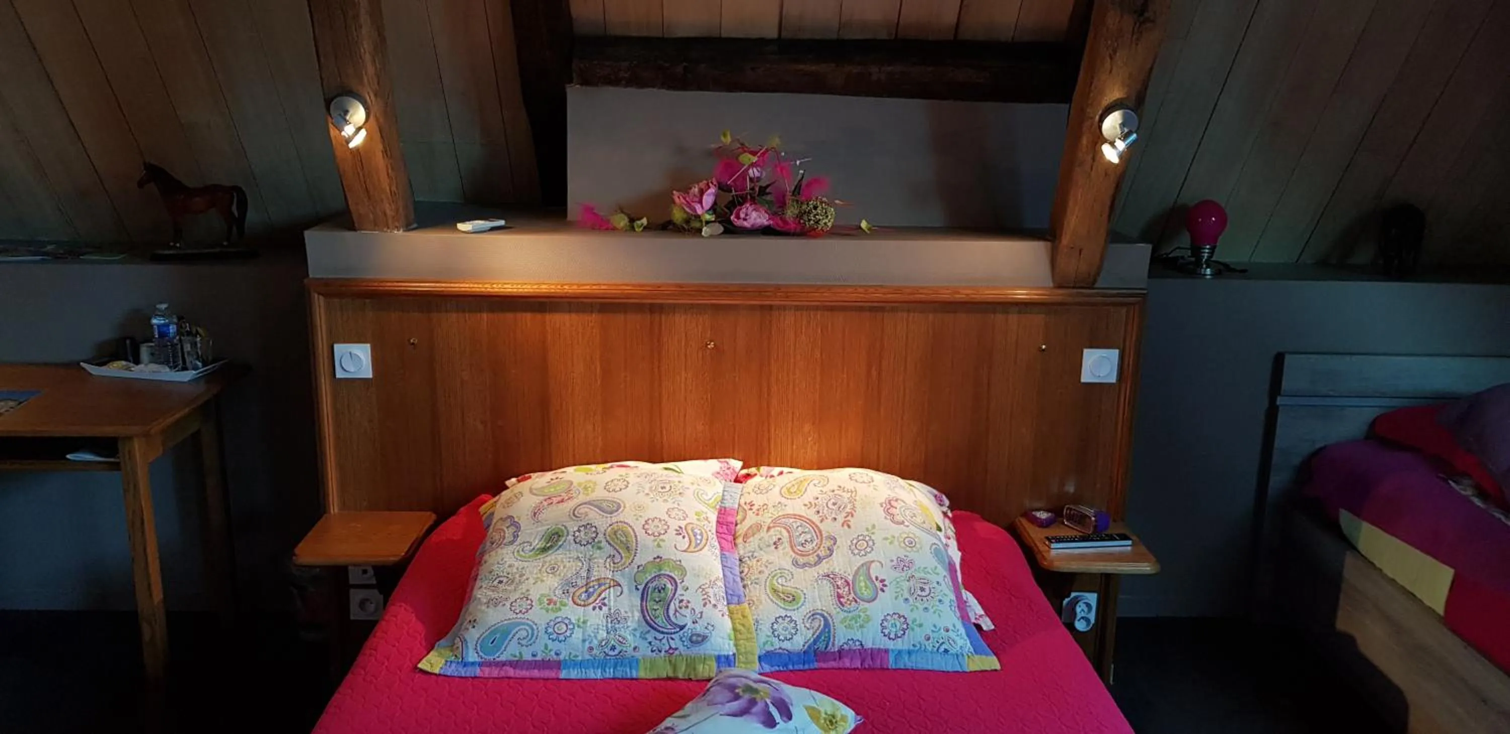 Other, Bed in Au Bosquet Fleuri