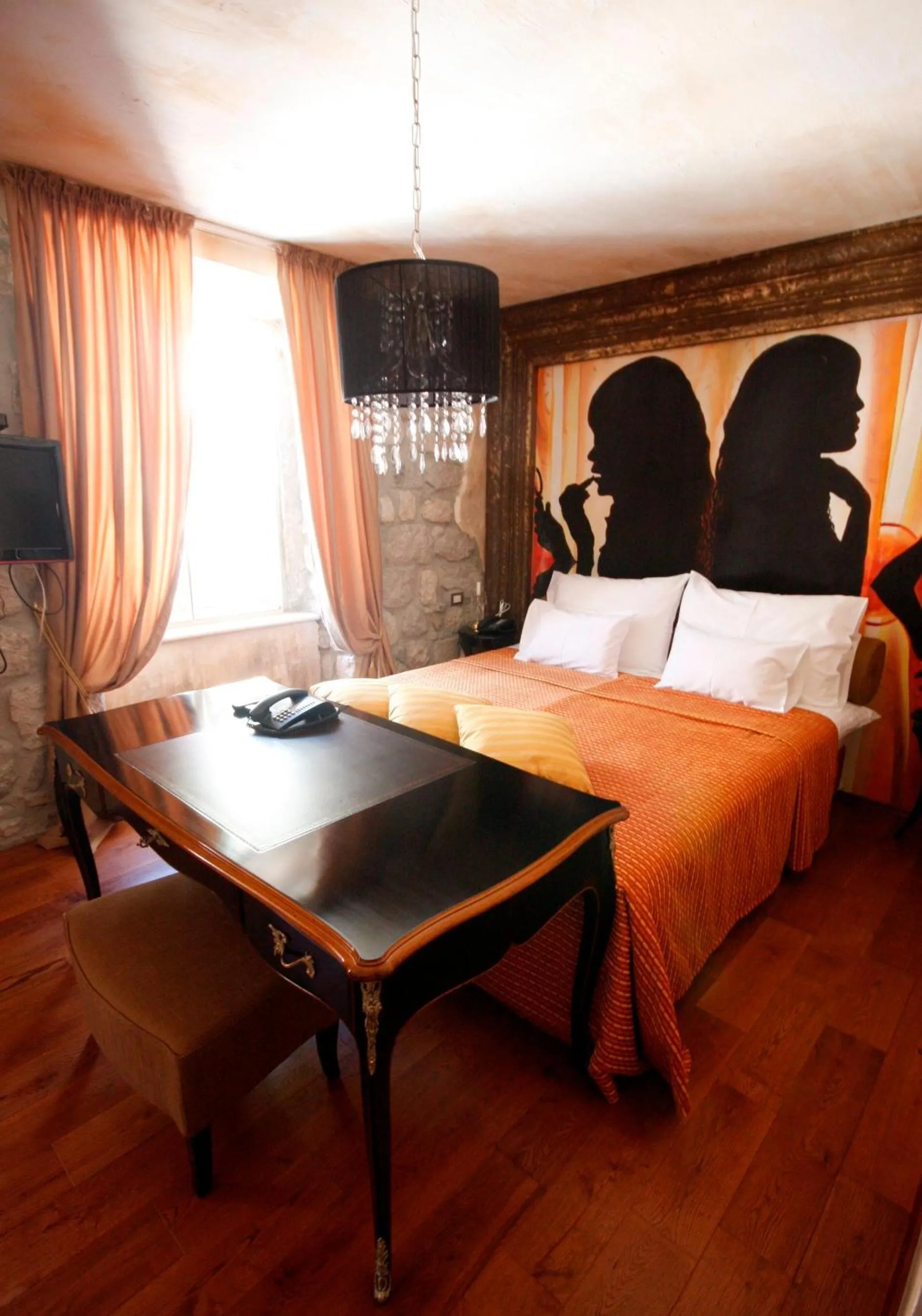 Bed in Boutique Hotel Astoria