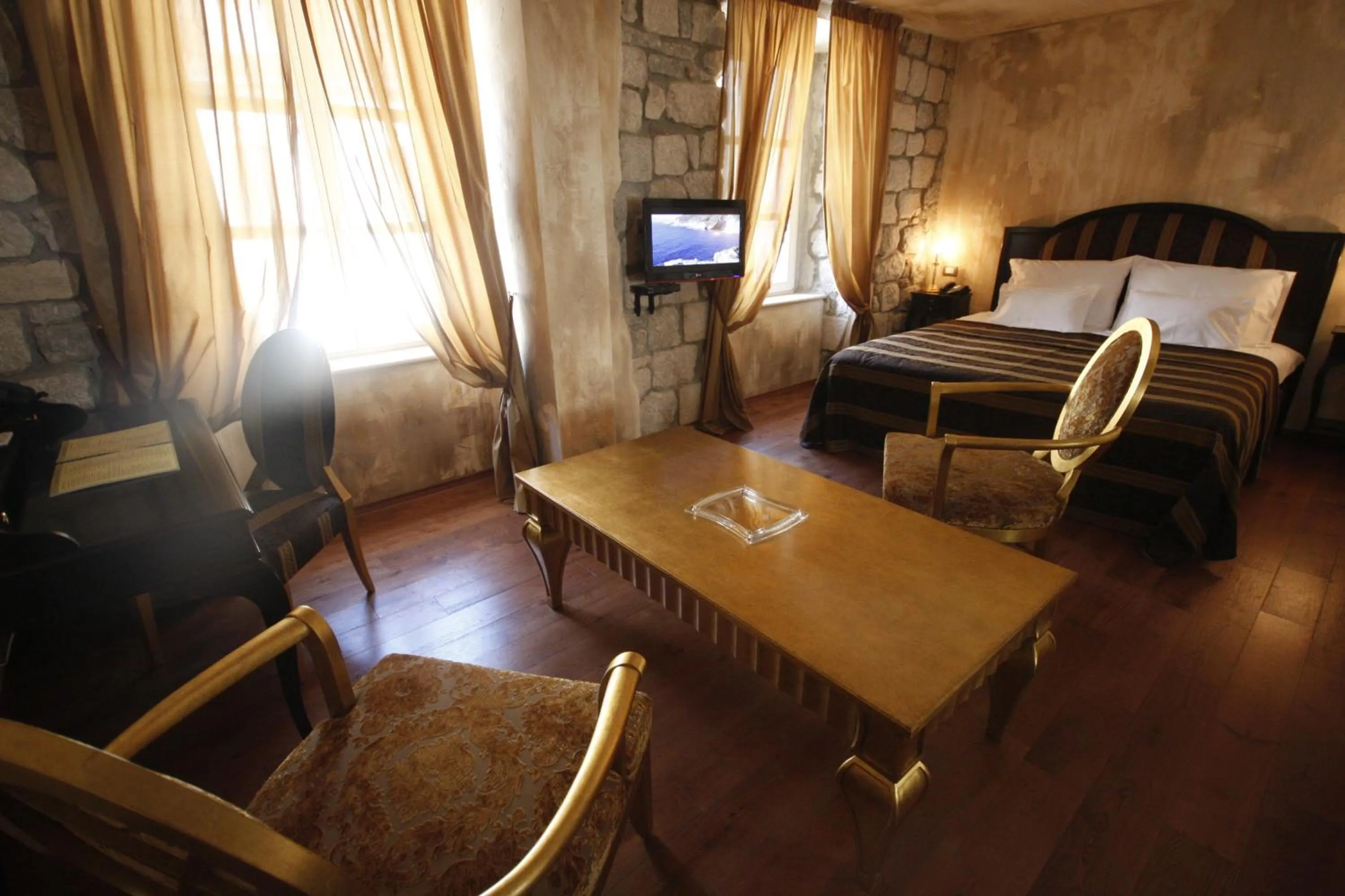 Bed in Boutique Hotel Astoria