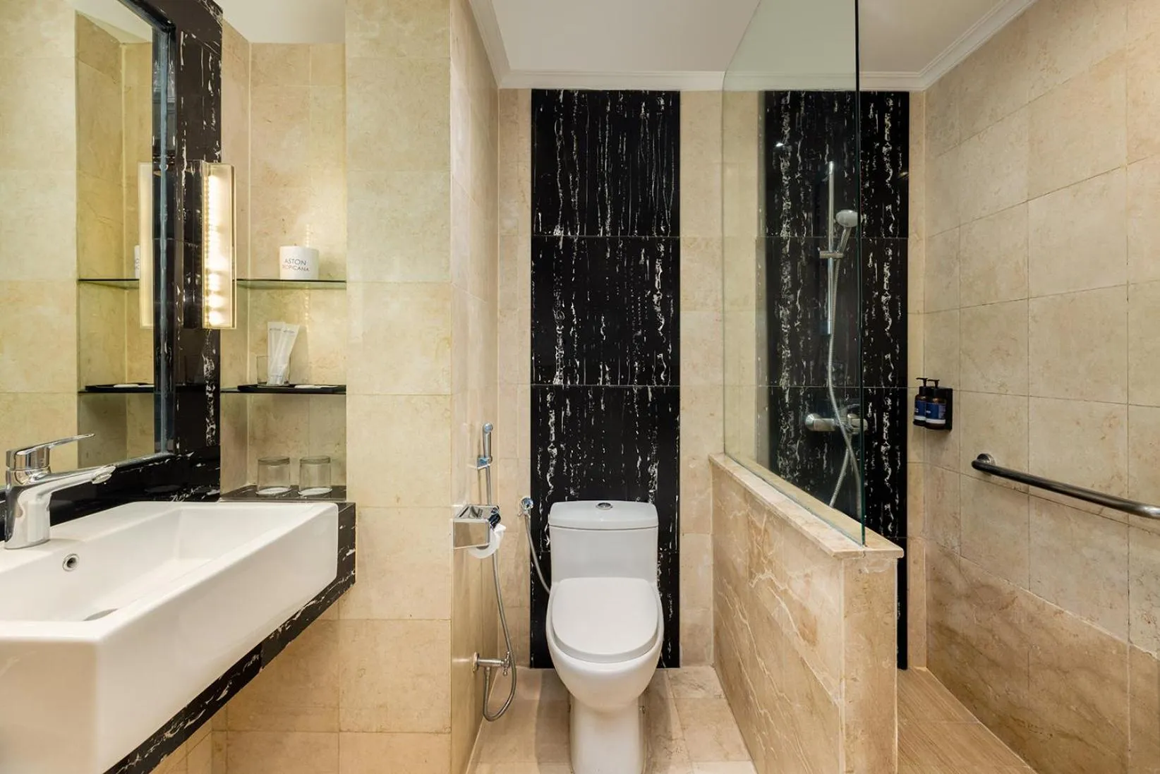 Aston Tropicana Hotel Bandung