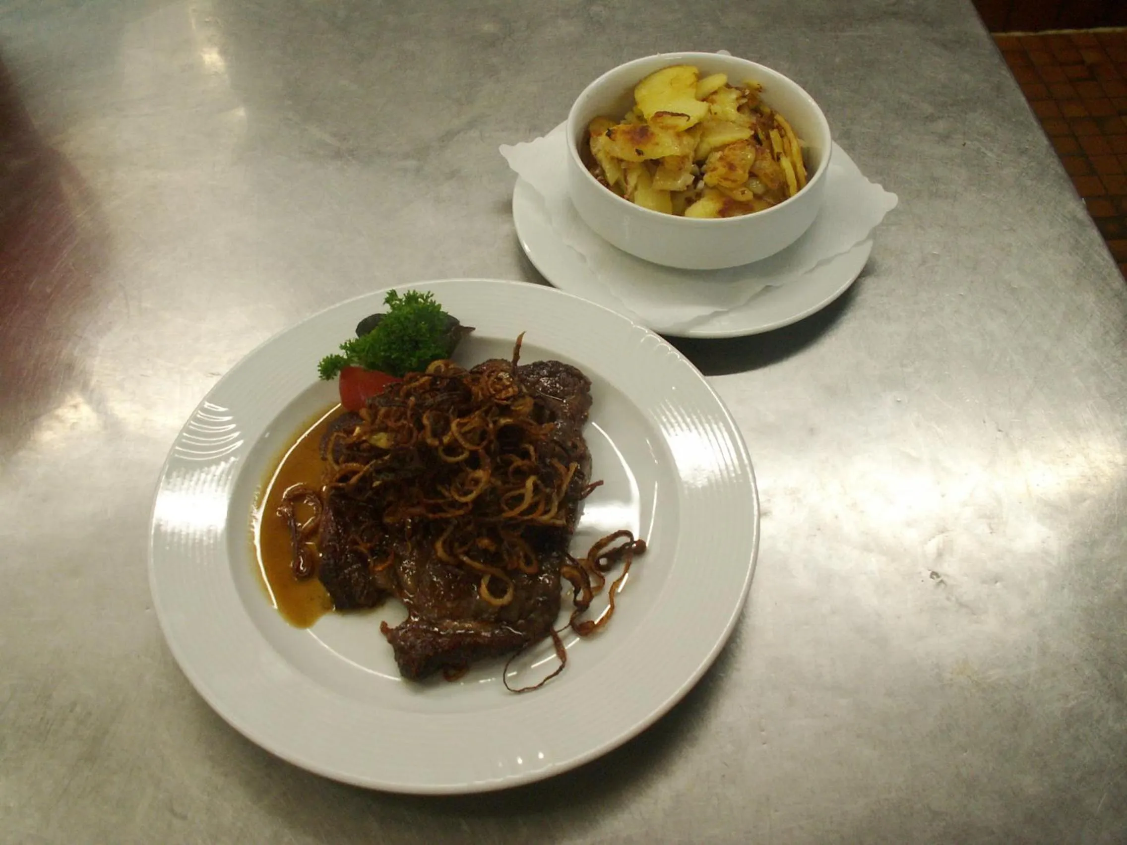 Restaurant/places to eat in Hotel Landgasthof Blume