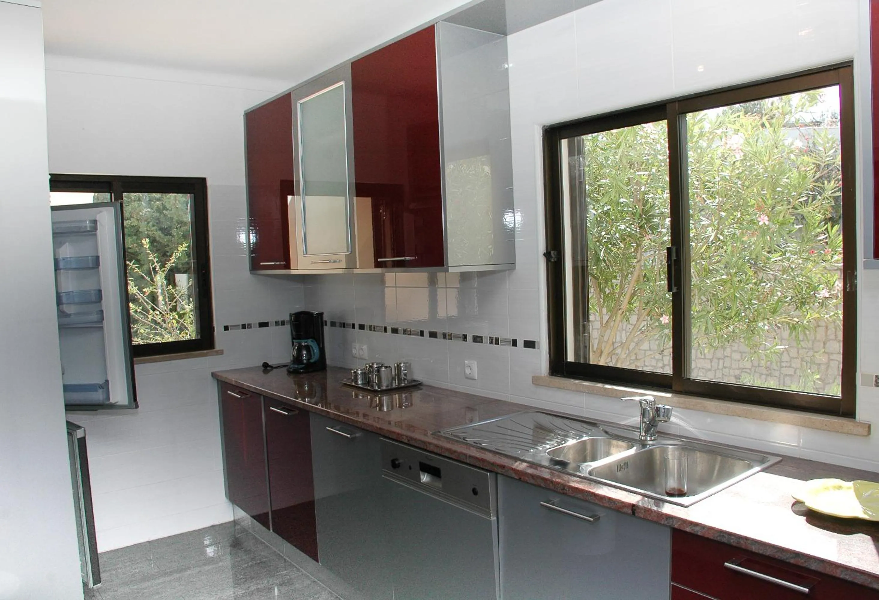 Kitchen or kitchenette in Turiquintas
