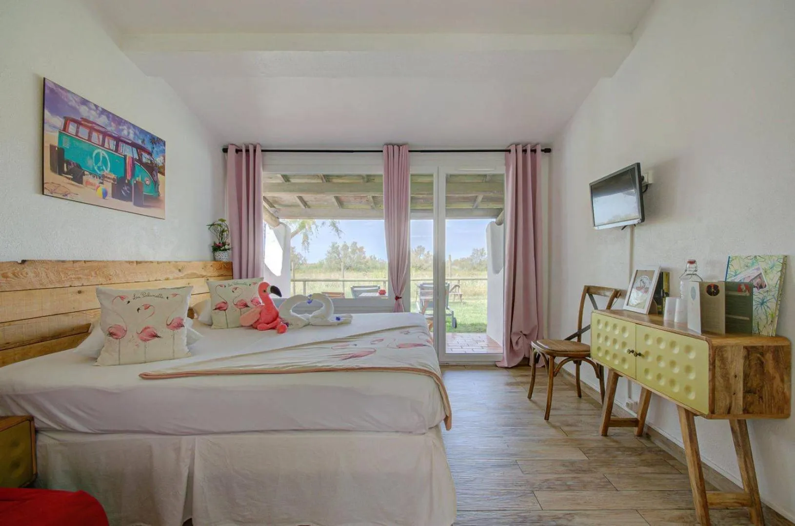 Bedroom, Bed in Hôtel La Palunette