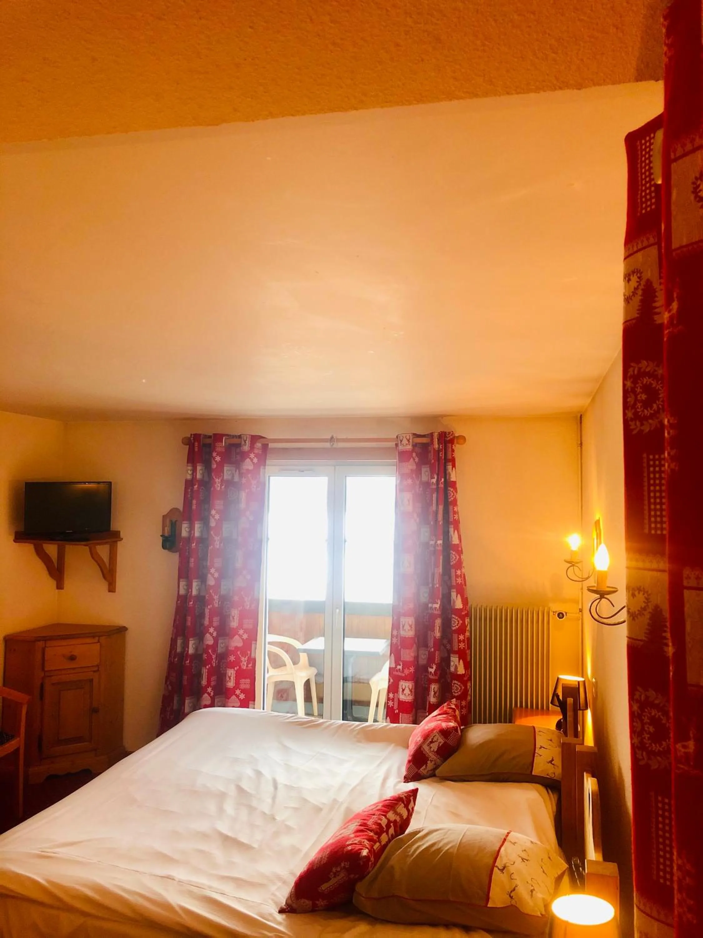 Bed in L'Auberge au Bord du Lac