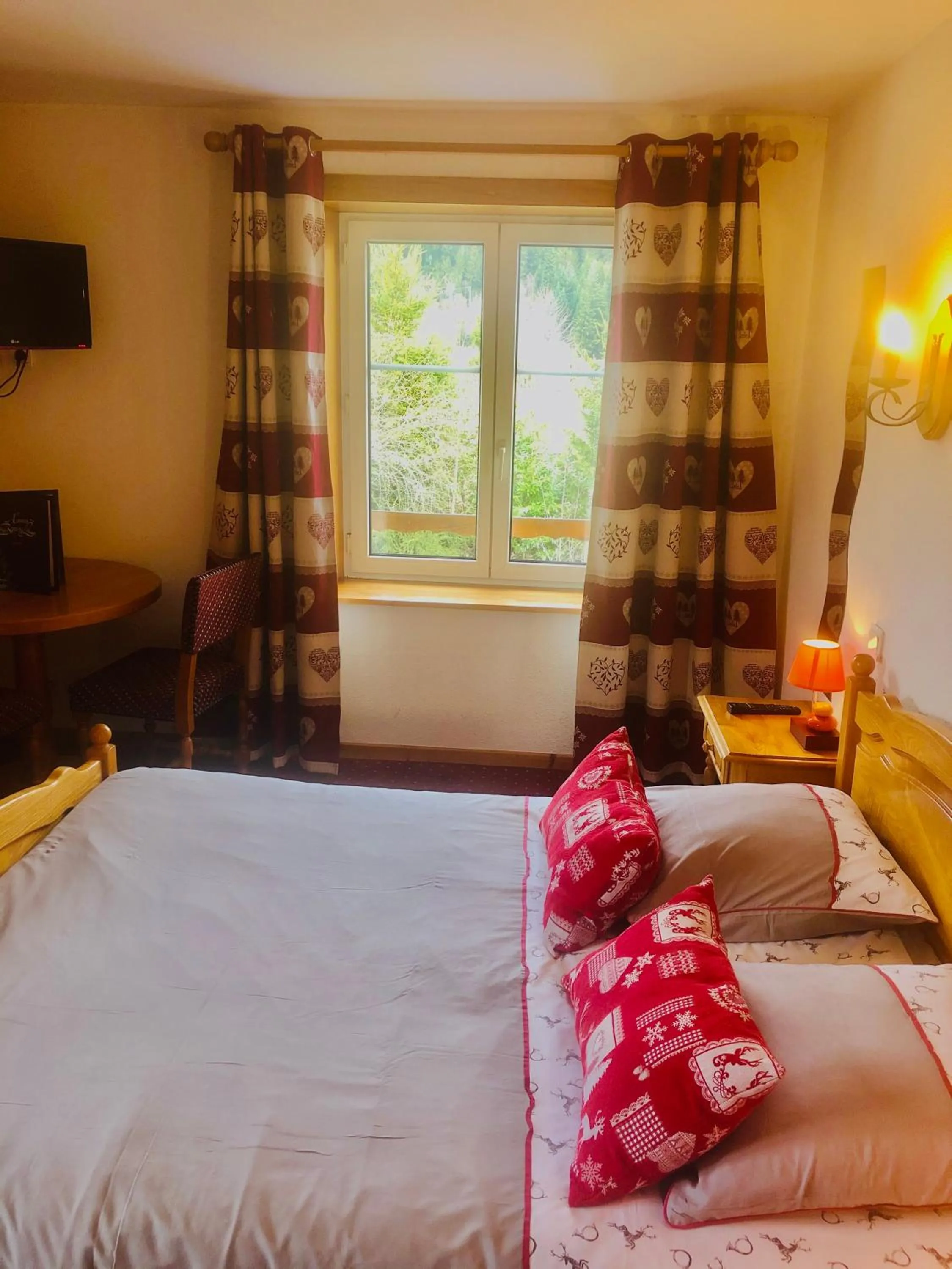 Bed in L'Auberge au Bord du Lac