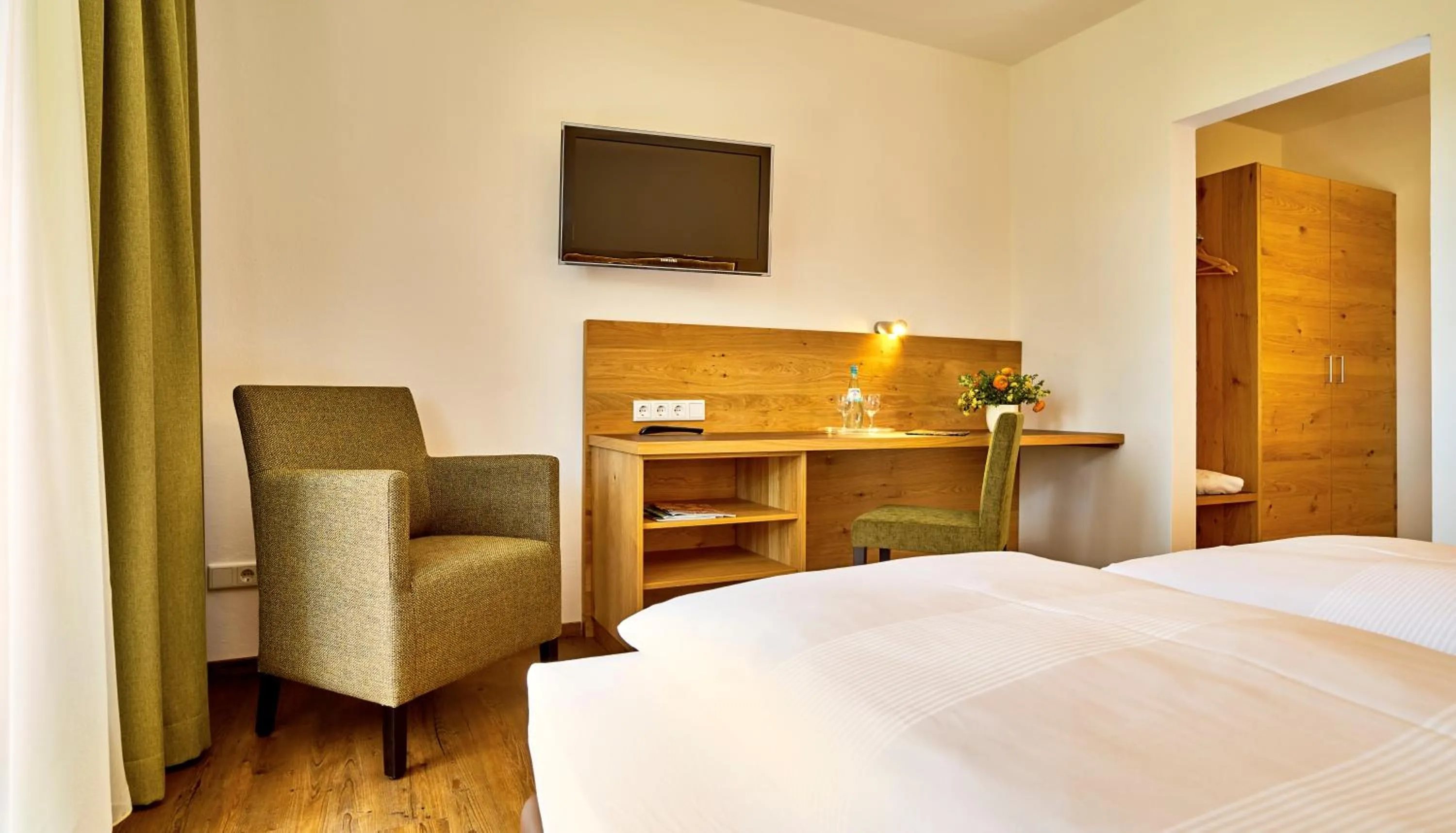 TV and multimedia in Das Reiners