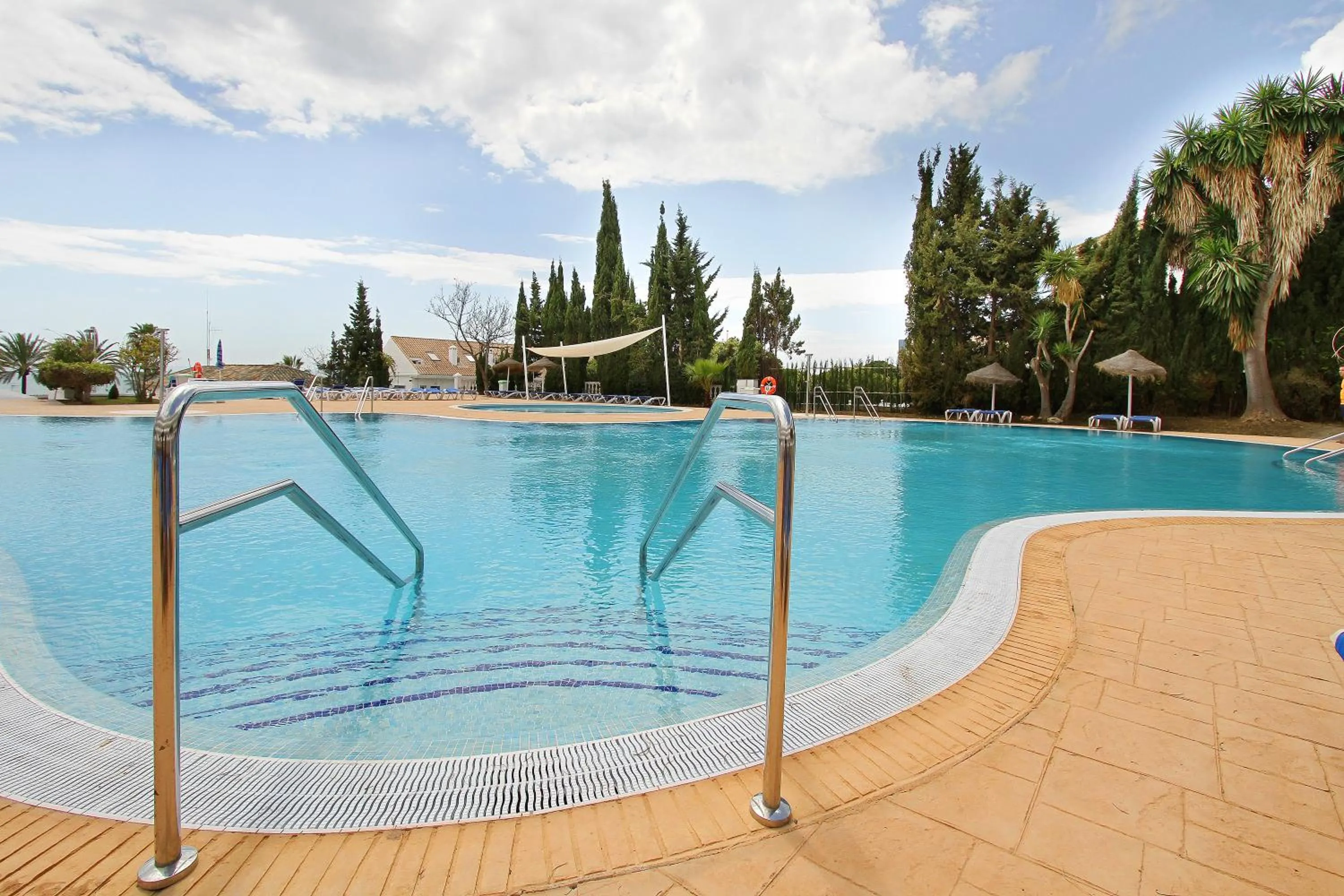 Swimming pool in Hotel Palia La Roca