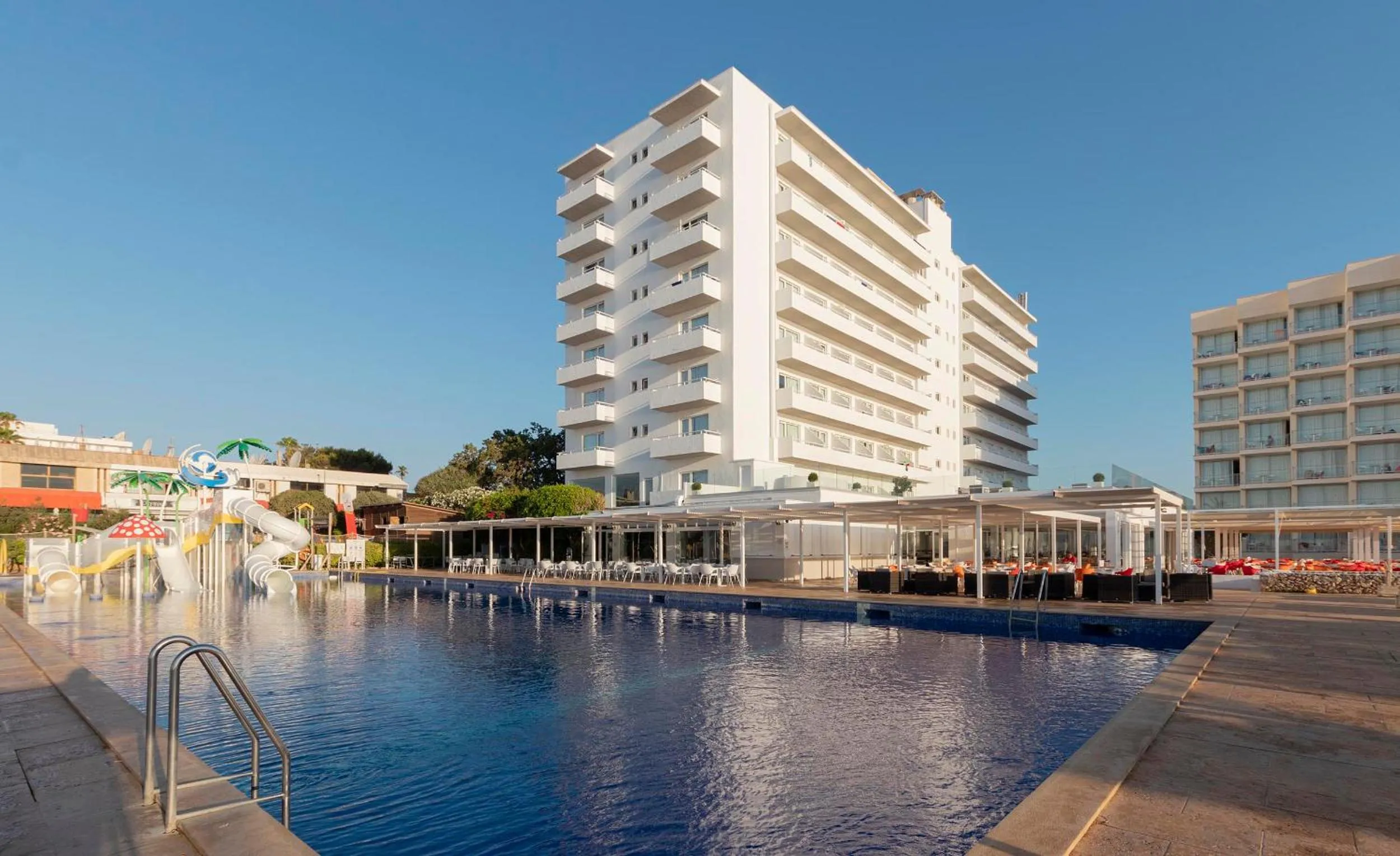 Property building in Hotel Palia Maria Eugenia