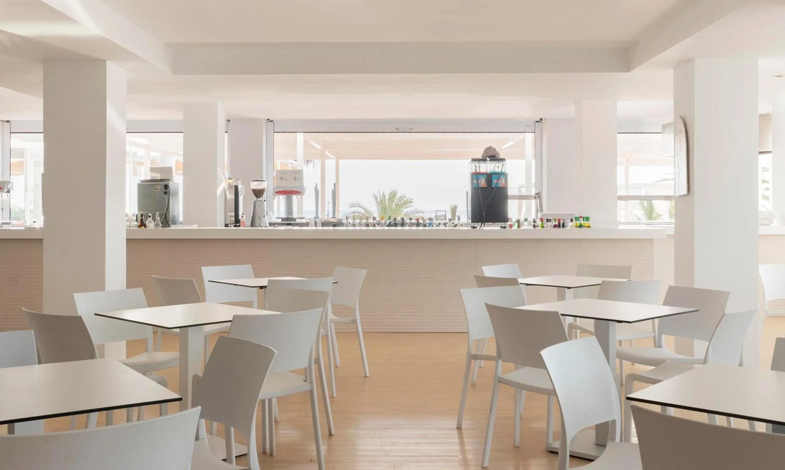 Lounge or bar in Hotel Palia Maria Eugenia