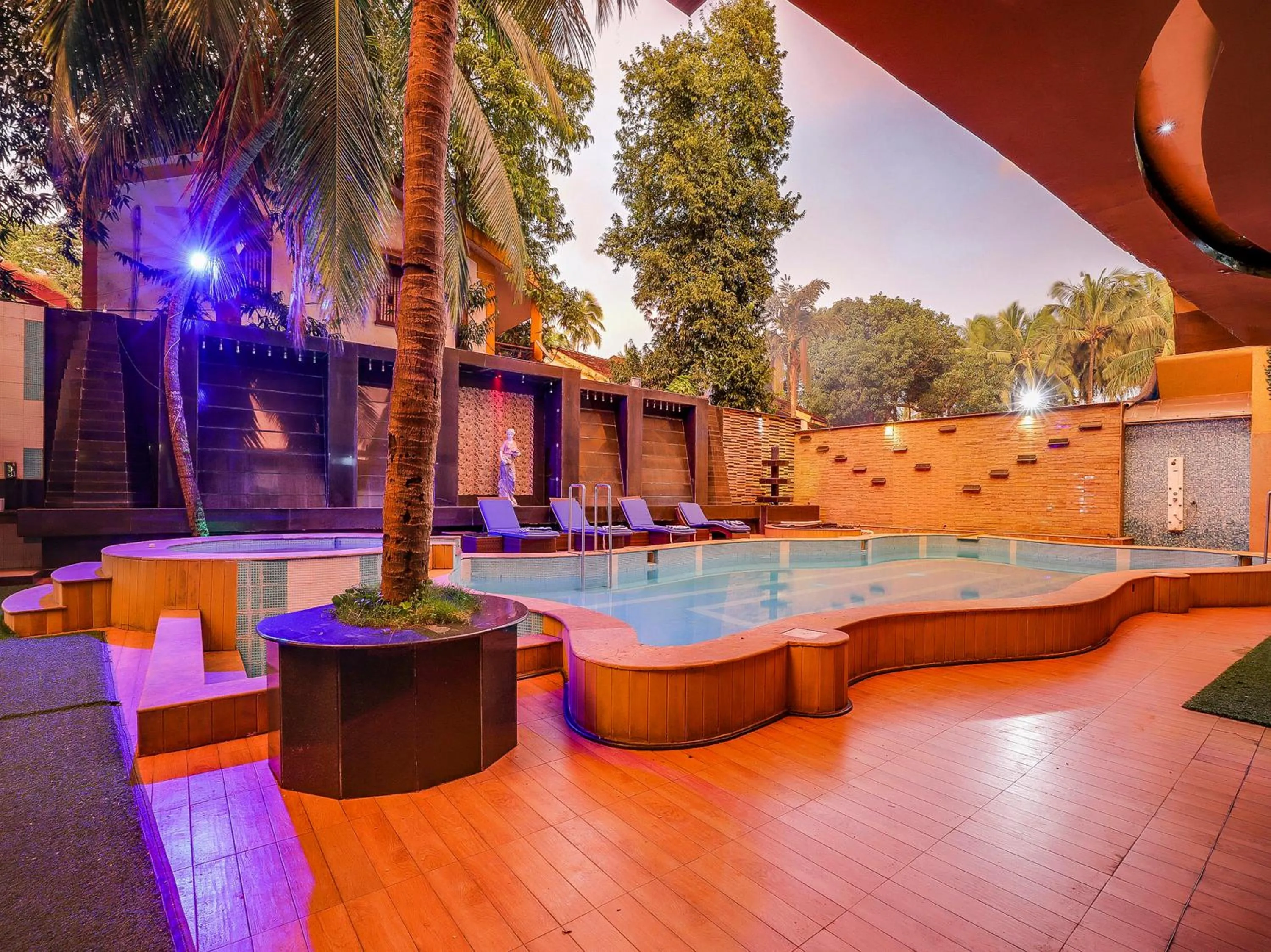 Swimming pool in Grandeur De Sanchi- Luxury Beach Resort & Spa