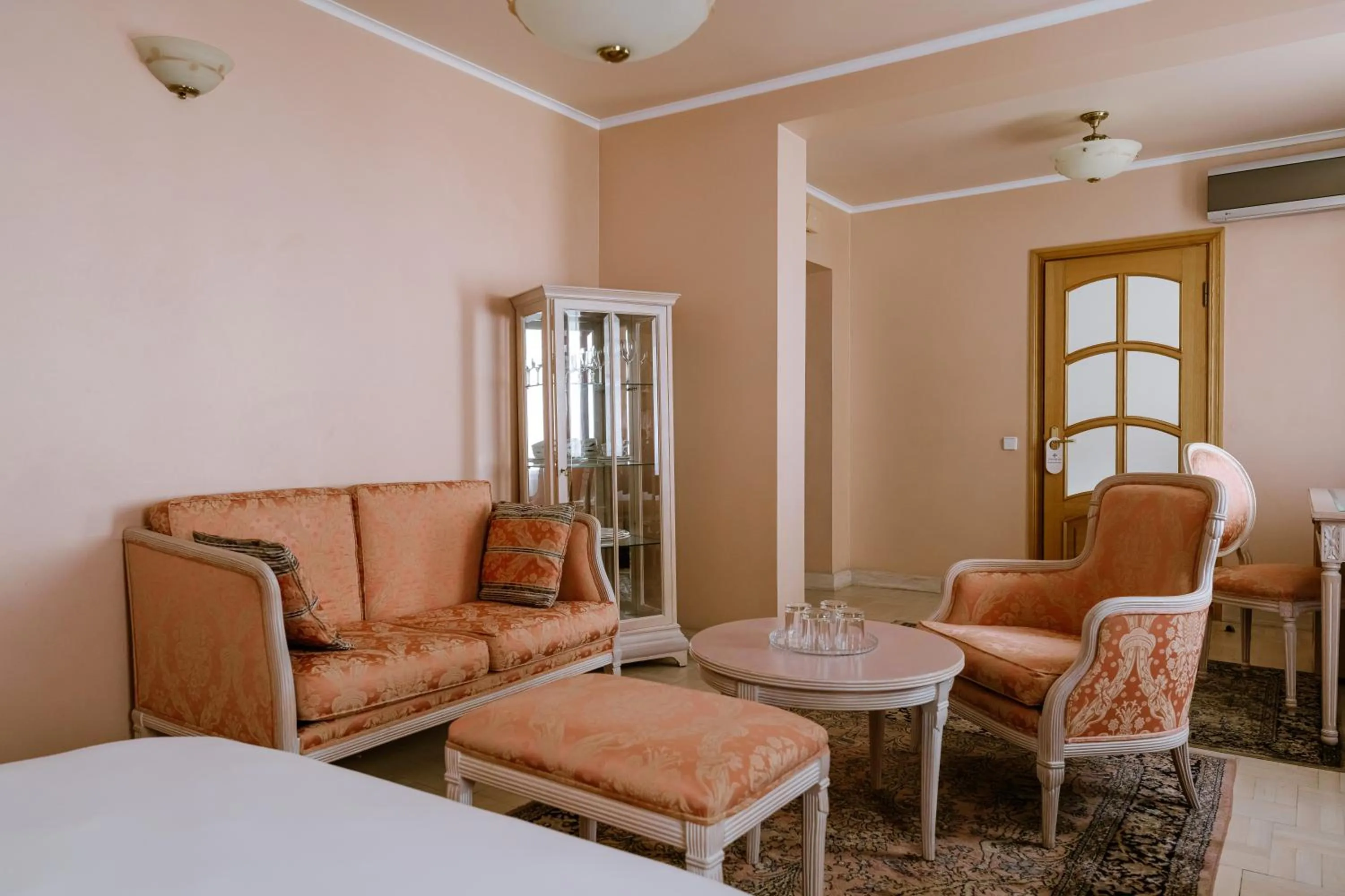 Living room in Vozdvyzhensky Boutique Hotel