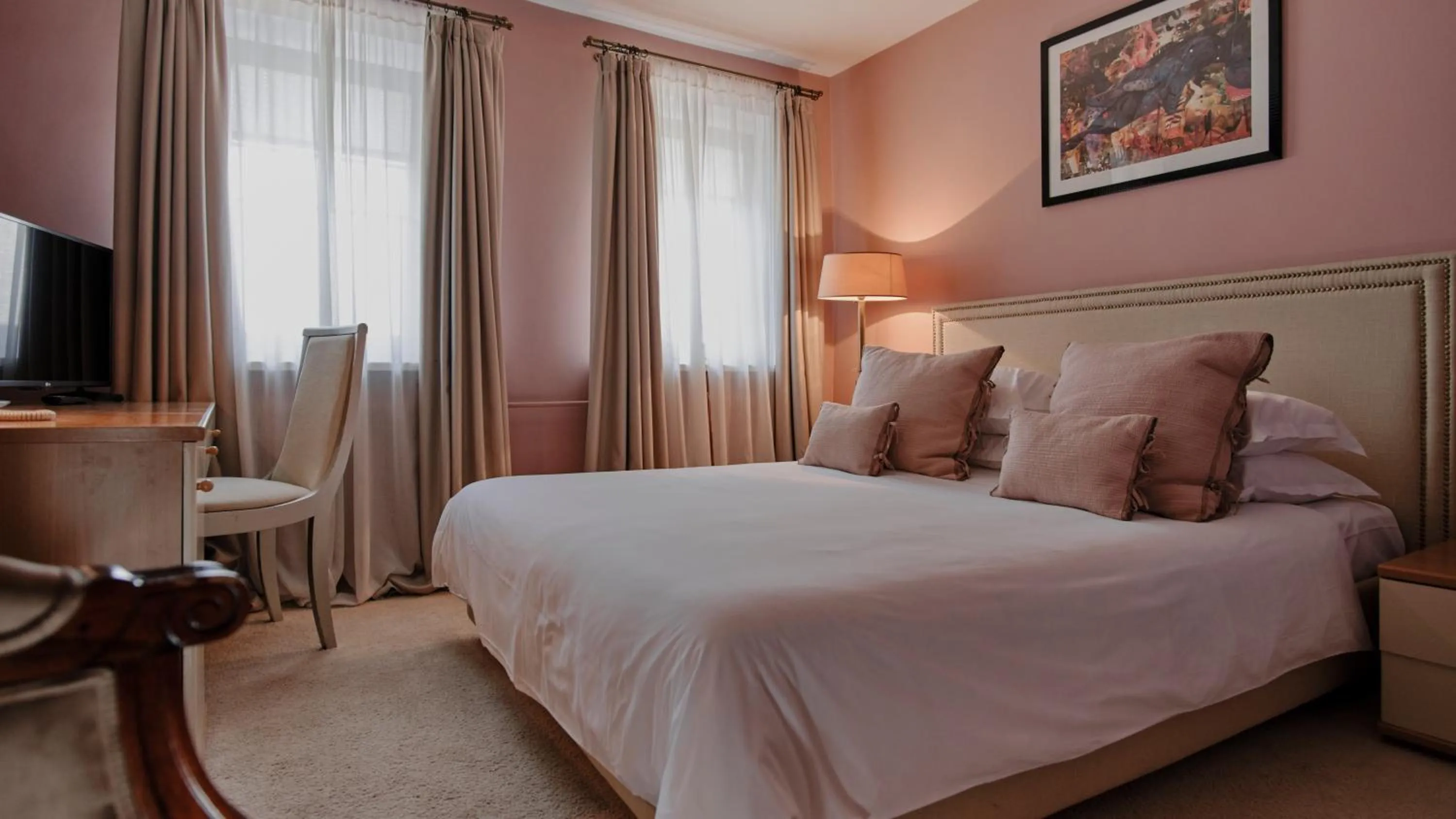 Bed in Vozdvyzhensky Boutique Hotel