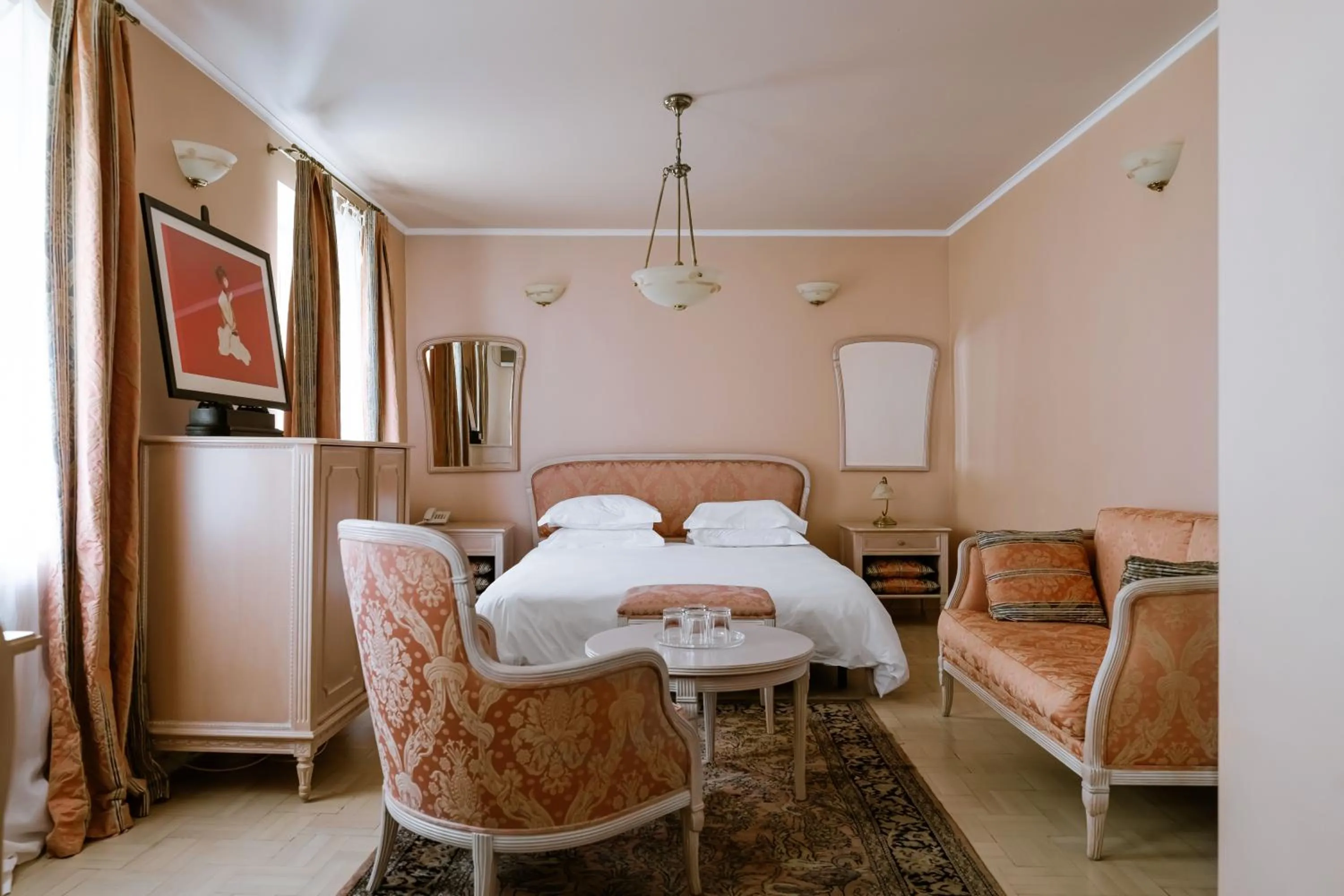Photo of the whole room, Bed in Vozdvyzhensky Boutique Hotel