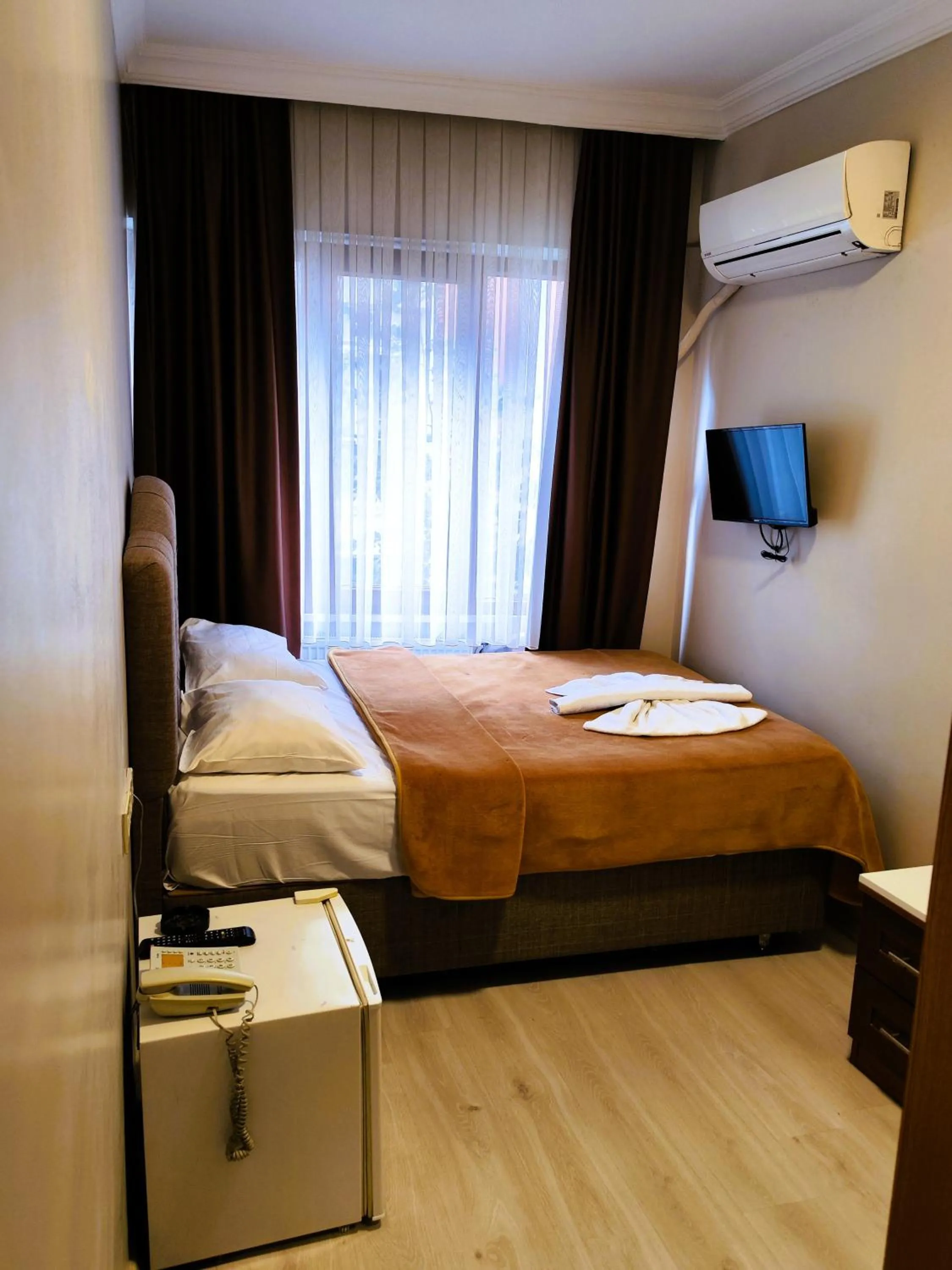 Photo of the whole room, Bed in Birol Hotel