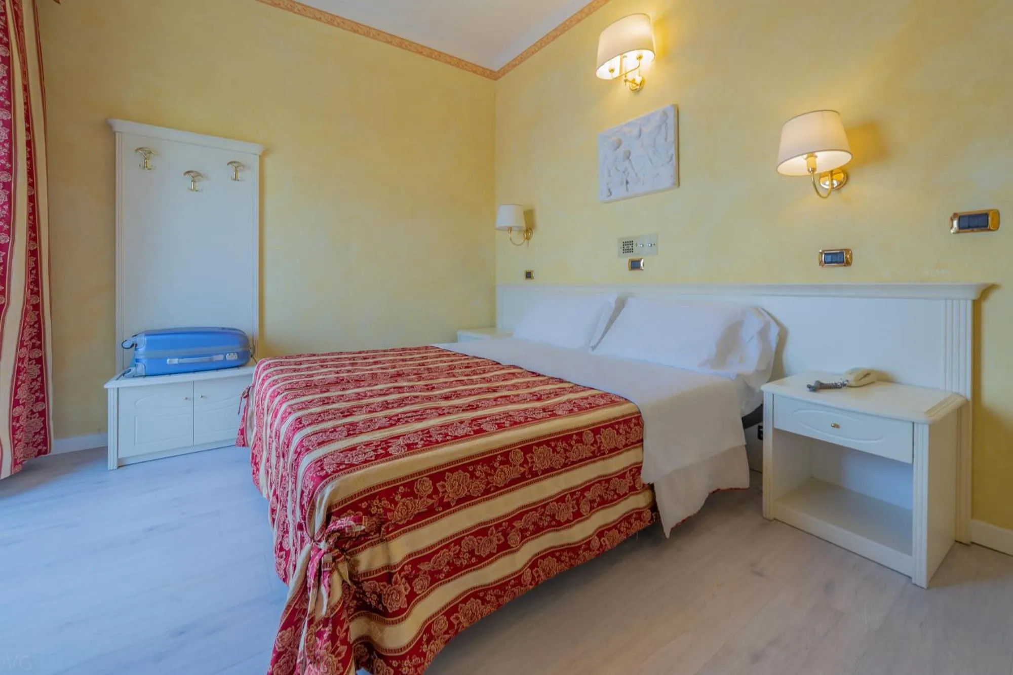 Bedroom, Bed in Hotel Executive La Fiorita