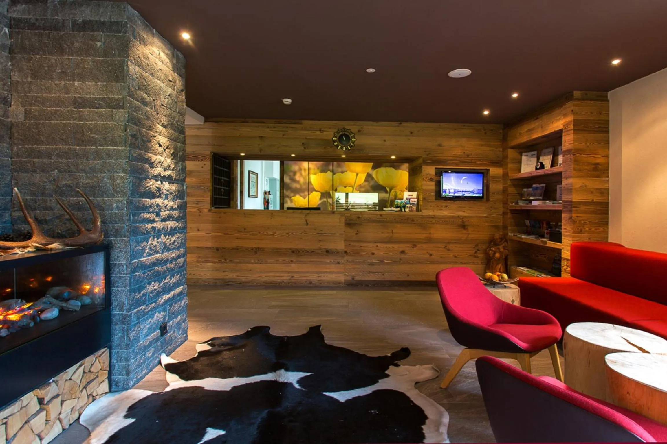 Lounge or bar in Aparthotel Tyrol