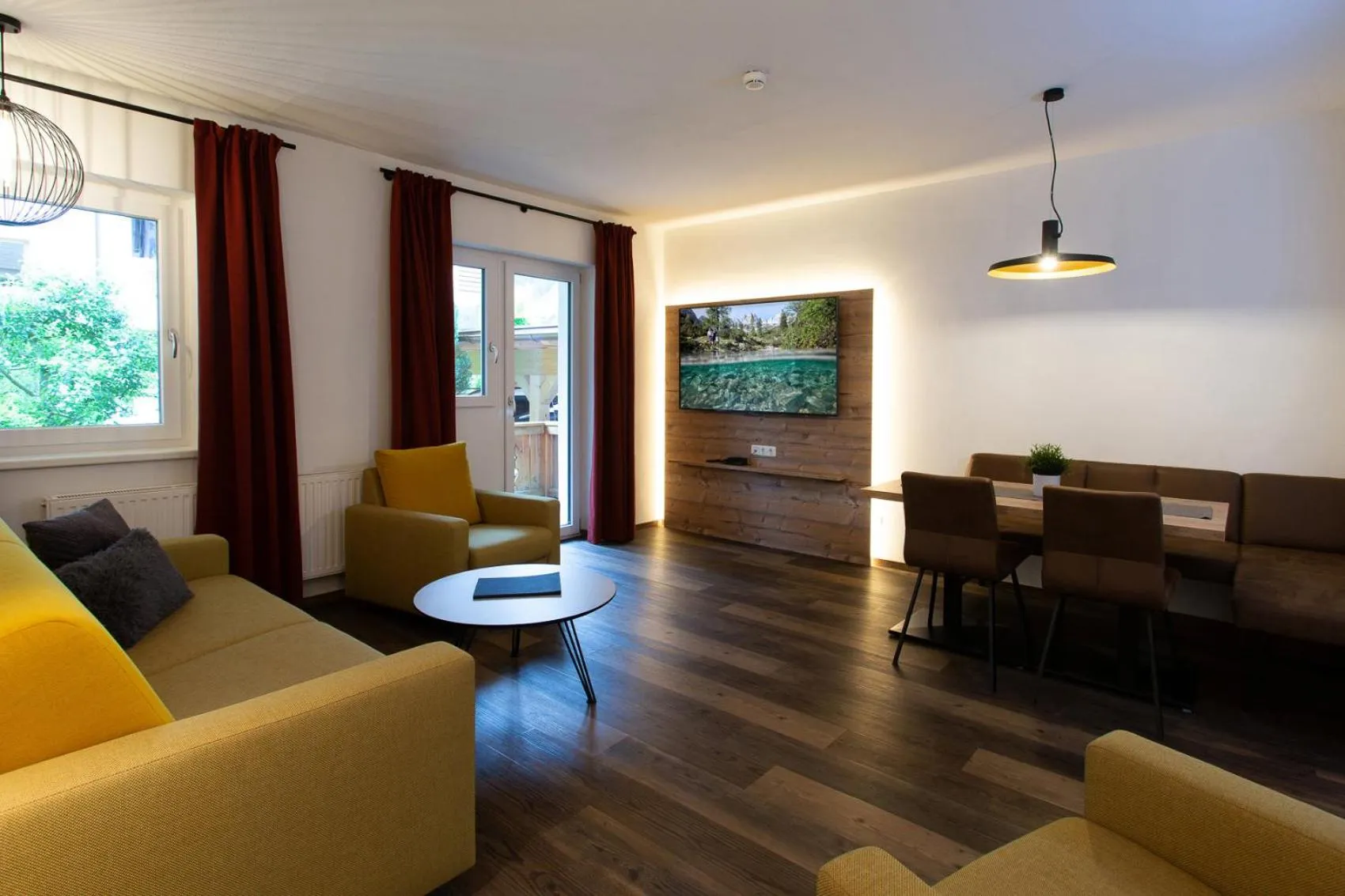 TV and multimedia in Aparthotel Tyrol
