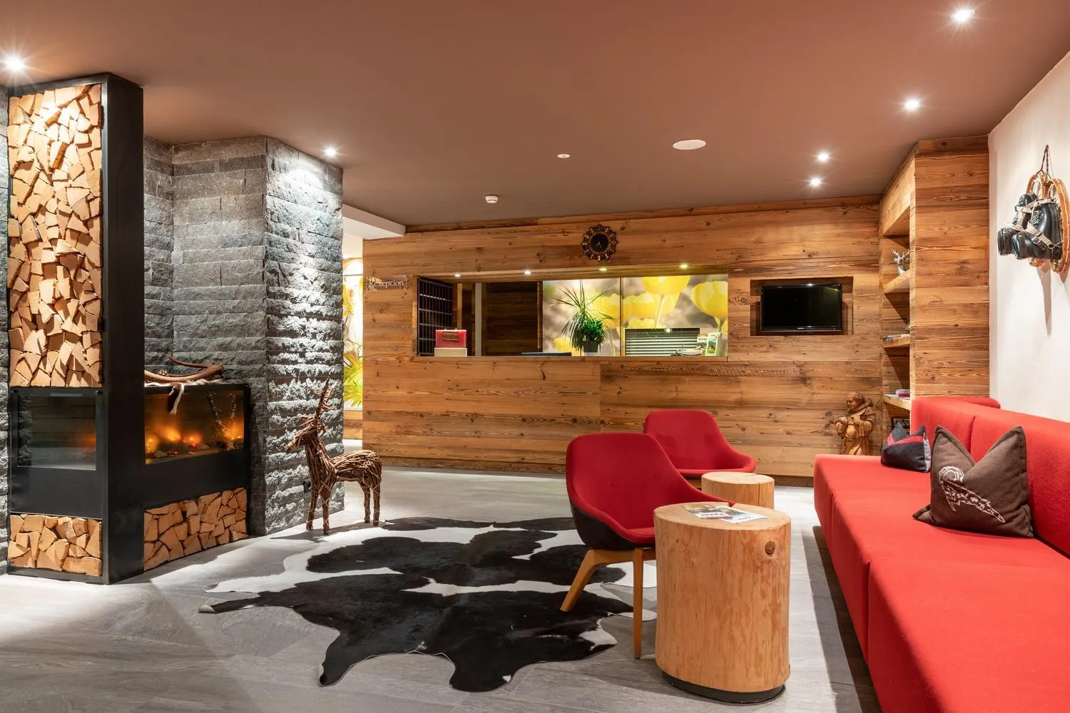 Lobby or reception in Aparthotel Tyrol