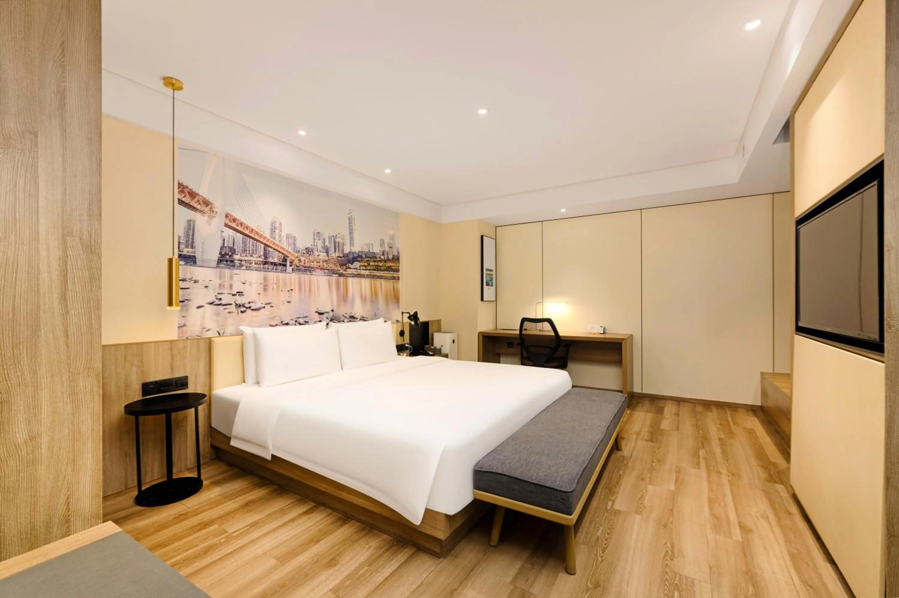 Photo of the whole room, Bed in Atour Hotel Chongqing Jiefangbei