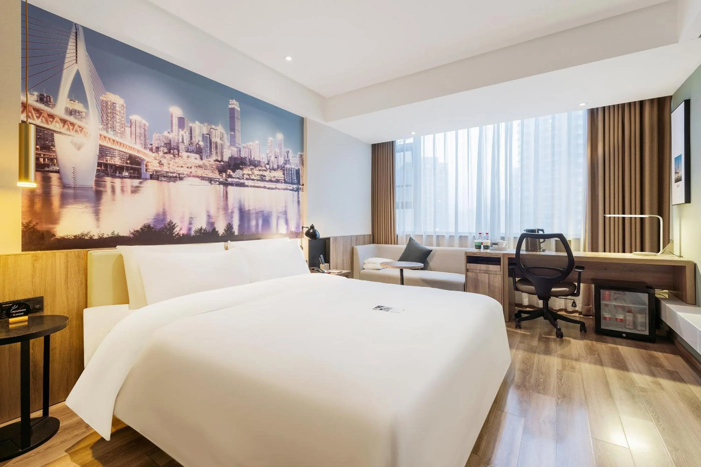 Photo of the whole room, Bed in Atour Hotel Chongqing Jiefangbei