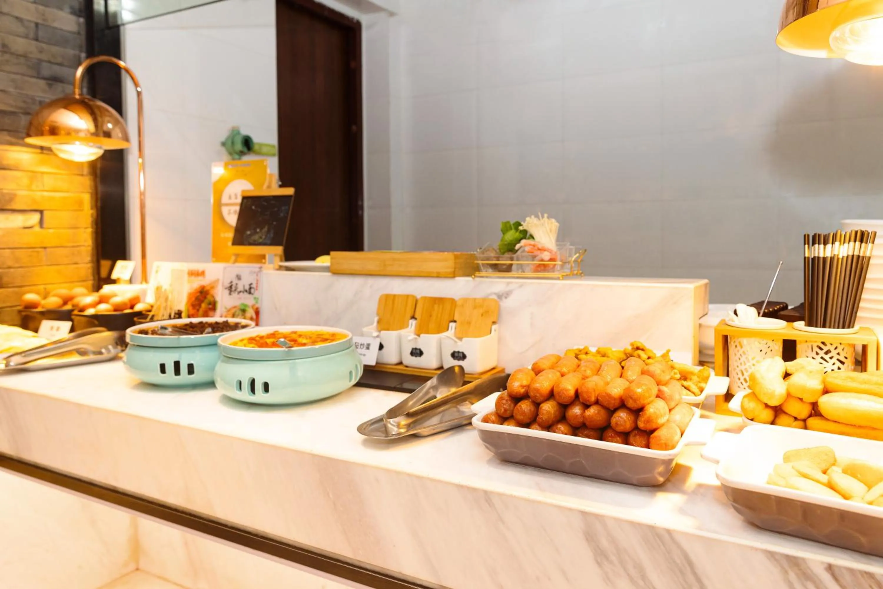 Restaurant/places to eat in Atour Hotel Chongqing Jiefangbei