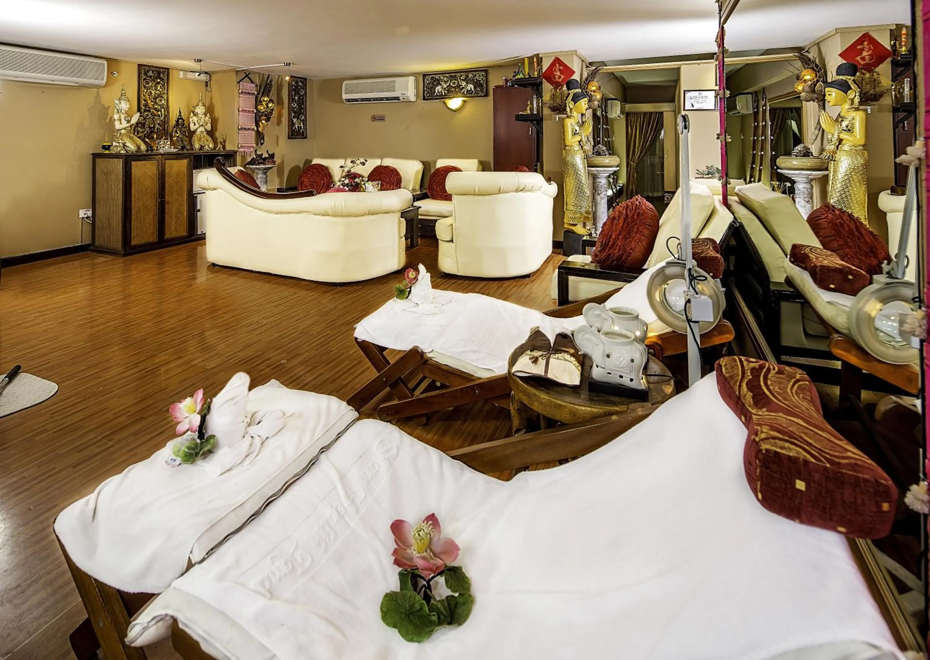 Solarium in Taj Plaza Hotel