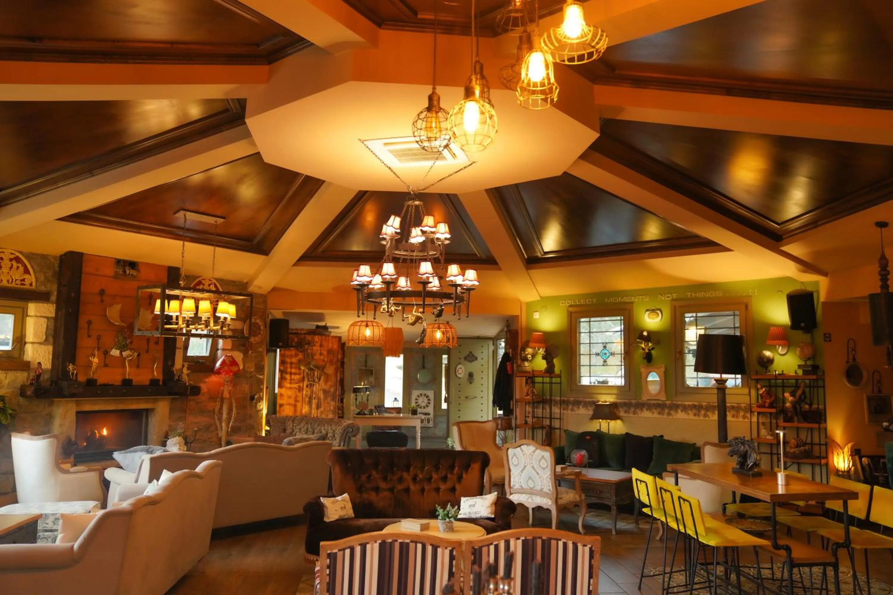 Restaurant/places to eat in Pindos Resort