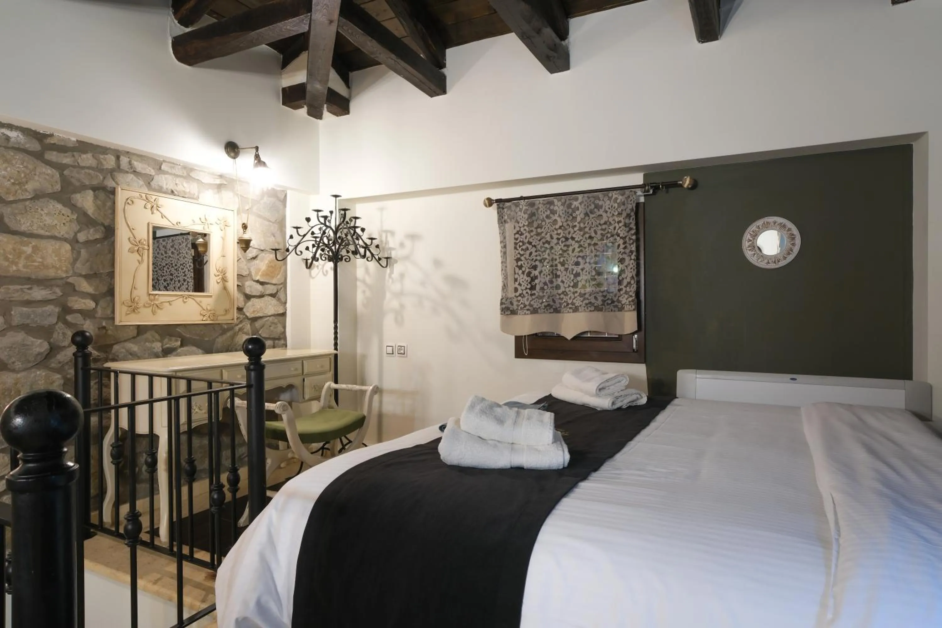 Photo of the whole room, Bed in Pindos Resort