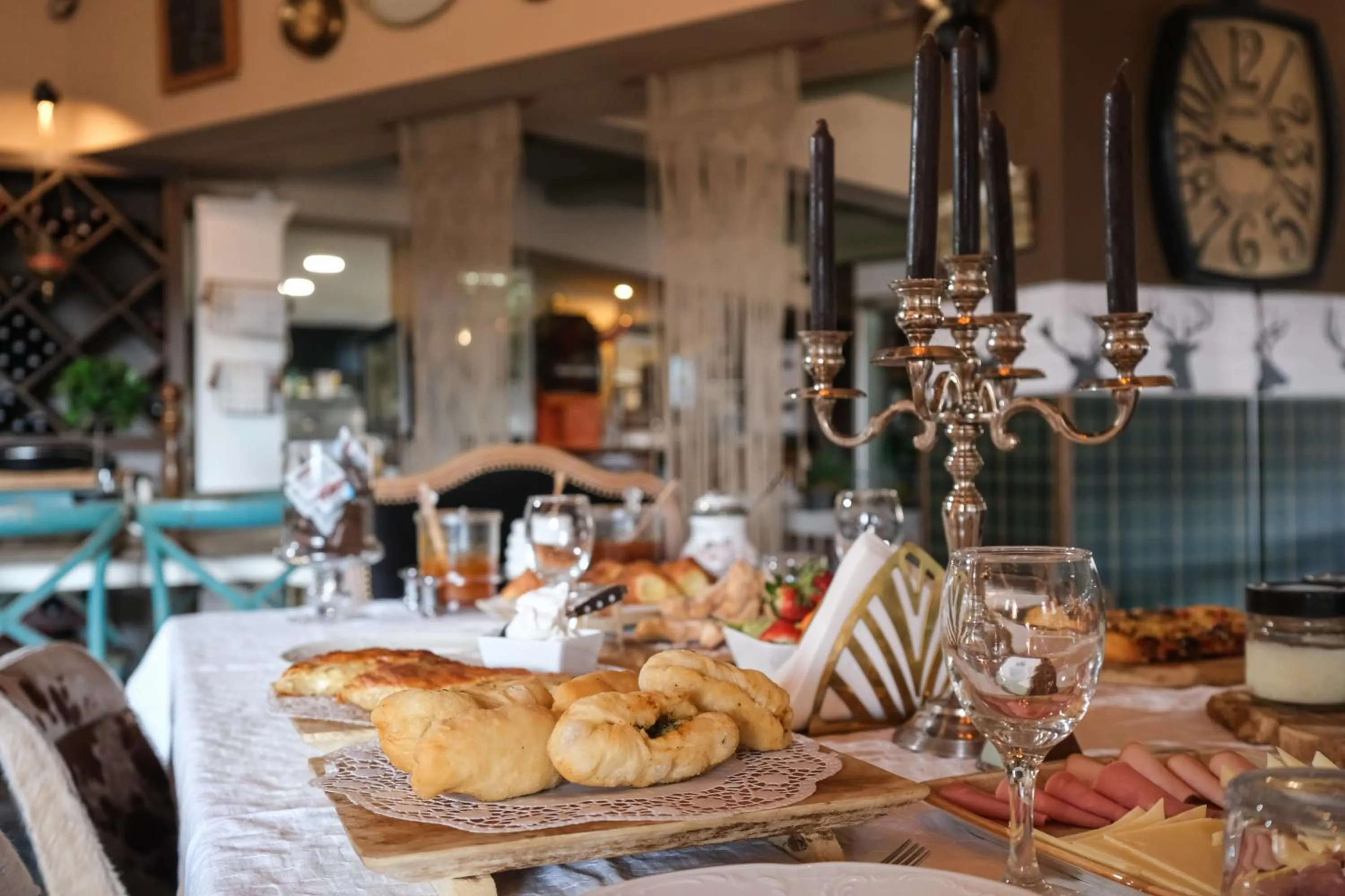 Restaurant/places to eat in Pindos Resort