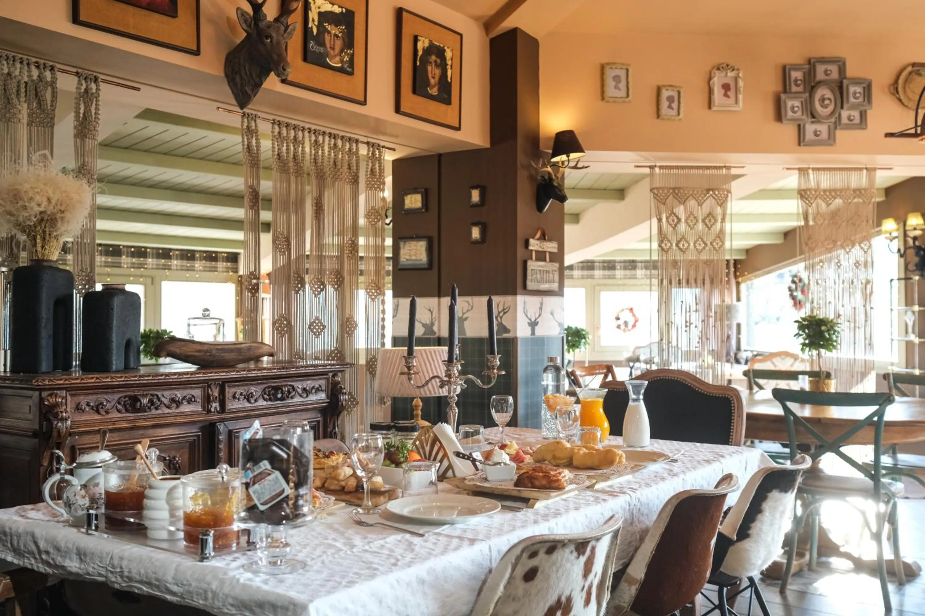 Restaurant/places to eat in Pindos Resort