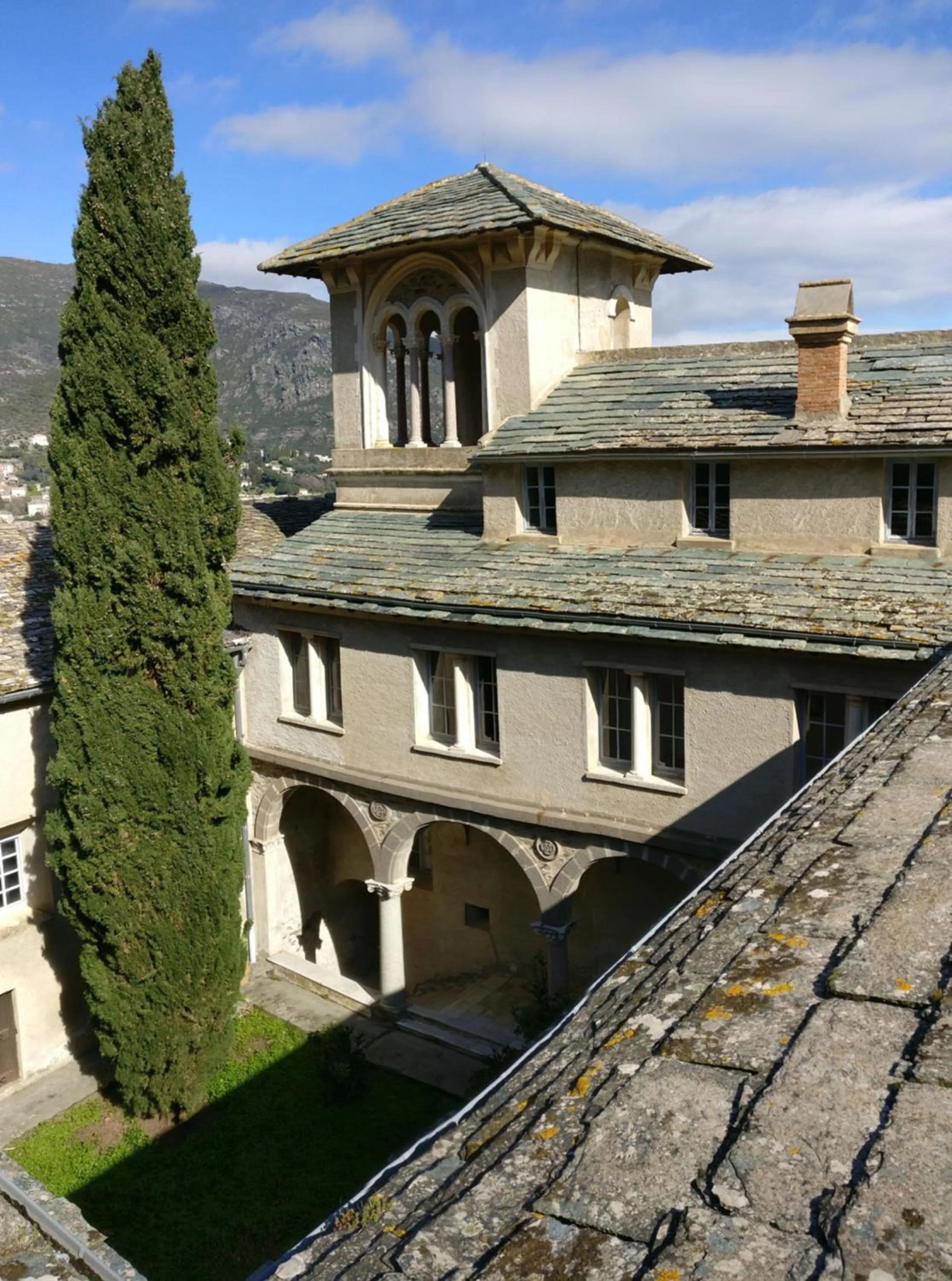 Patio in CHÂTEAU CAGNINACCI B&B