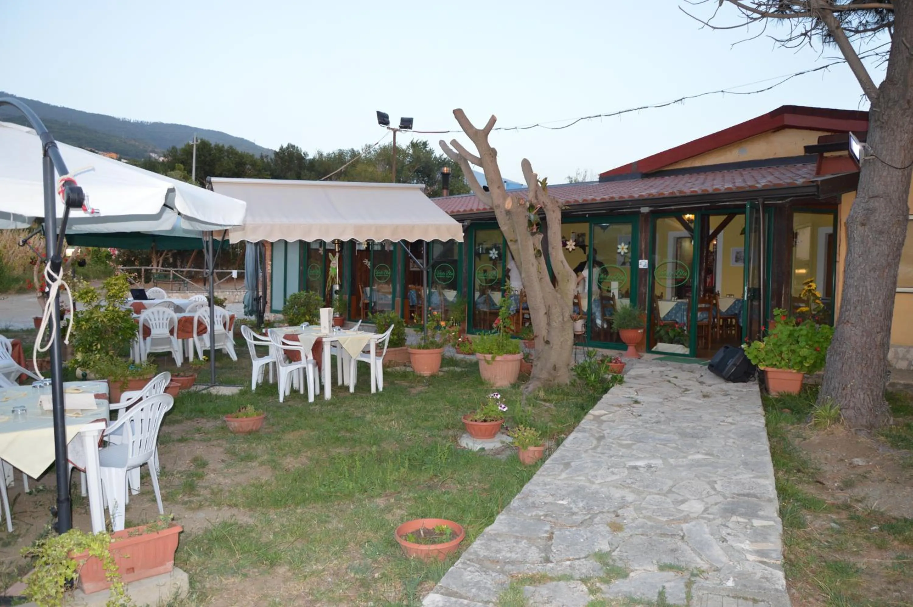 Restaurant/places to eat in Residence Verde Blu