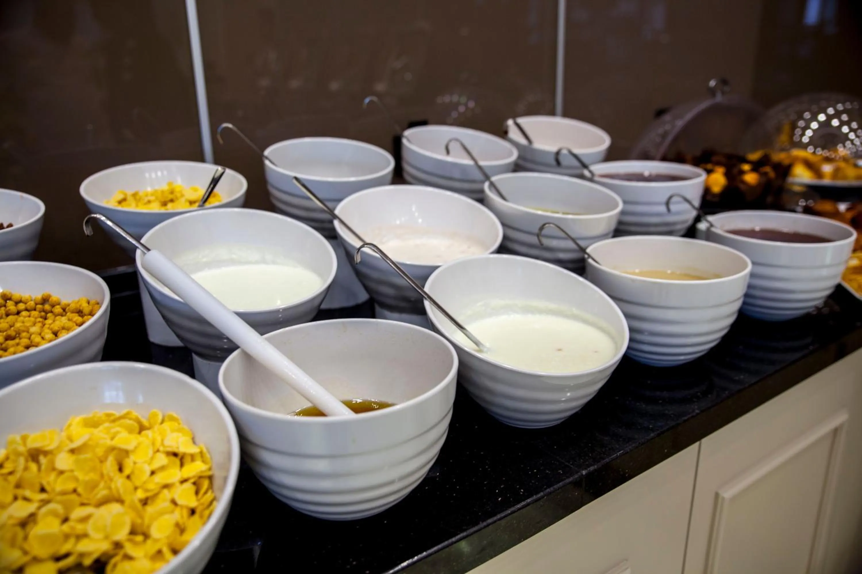 Breakfast in Hm Commerce Hotel