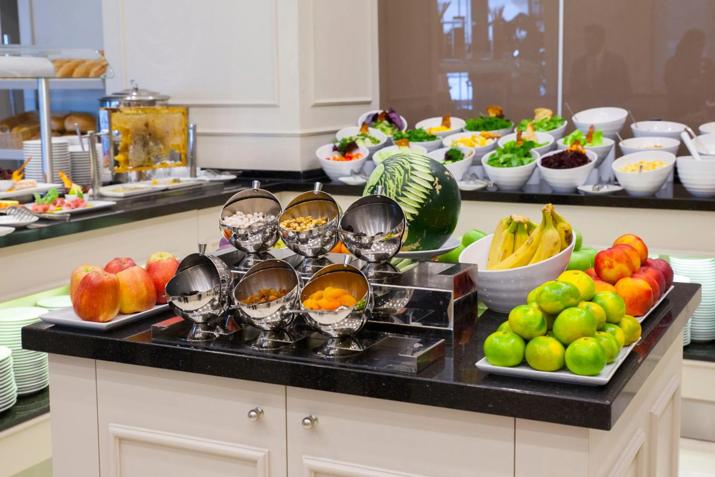 Buffet breakfast in Hm Commerce Hotel