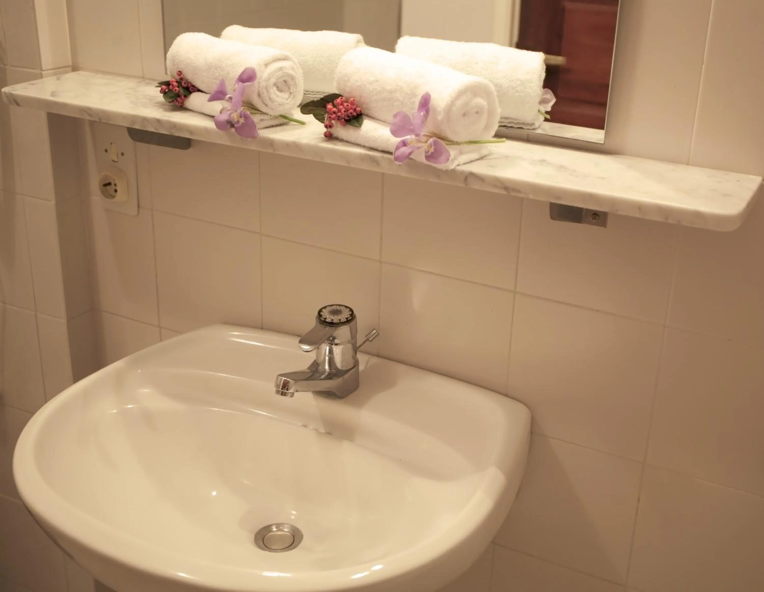 Bathroom in Auberge De La Madone