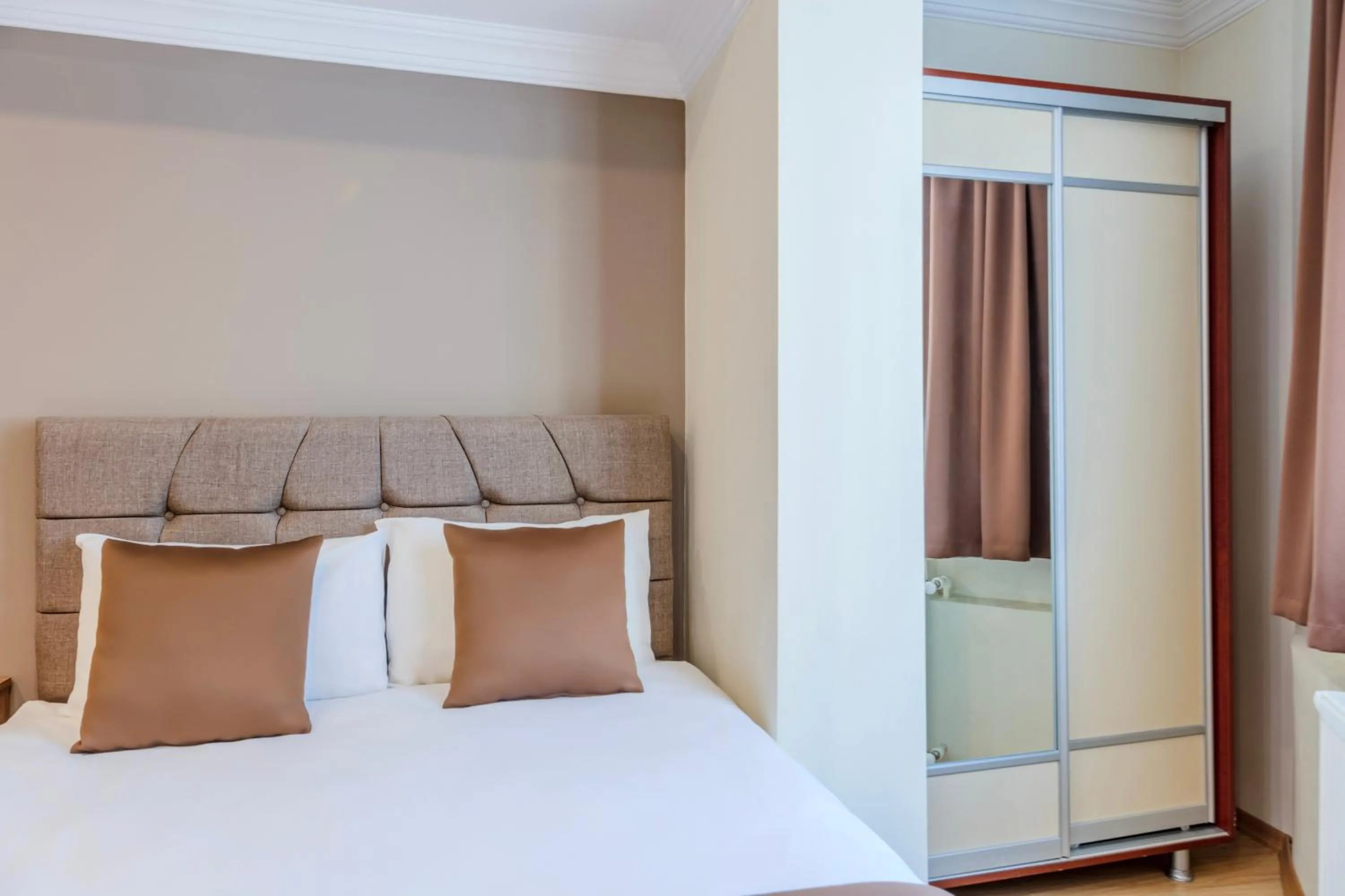 Bed in Hotel Silviya