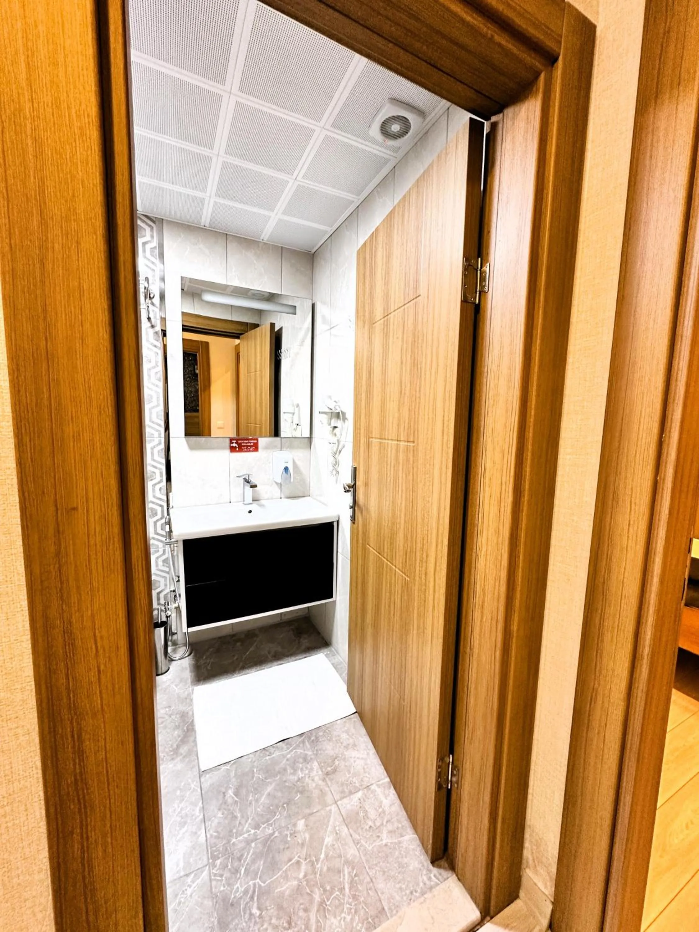 Bathroom in Green Cinar Apart