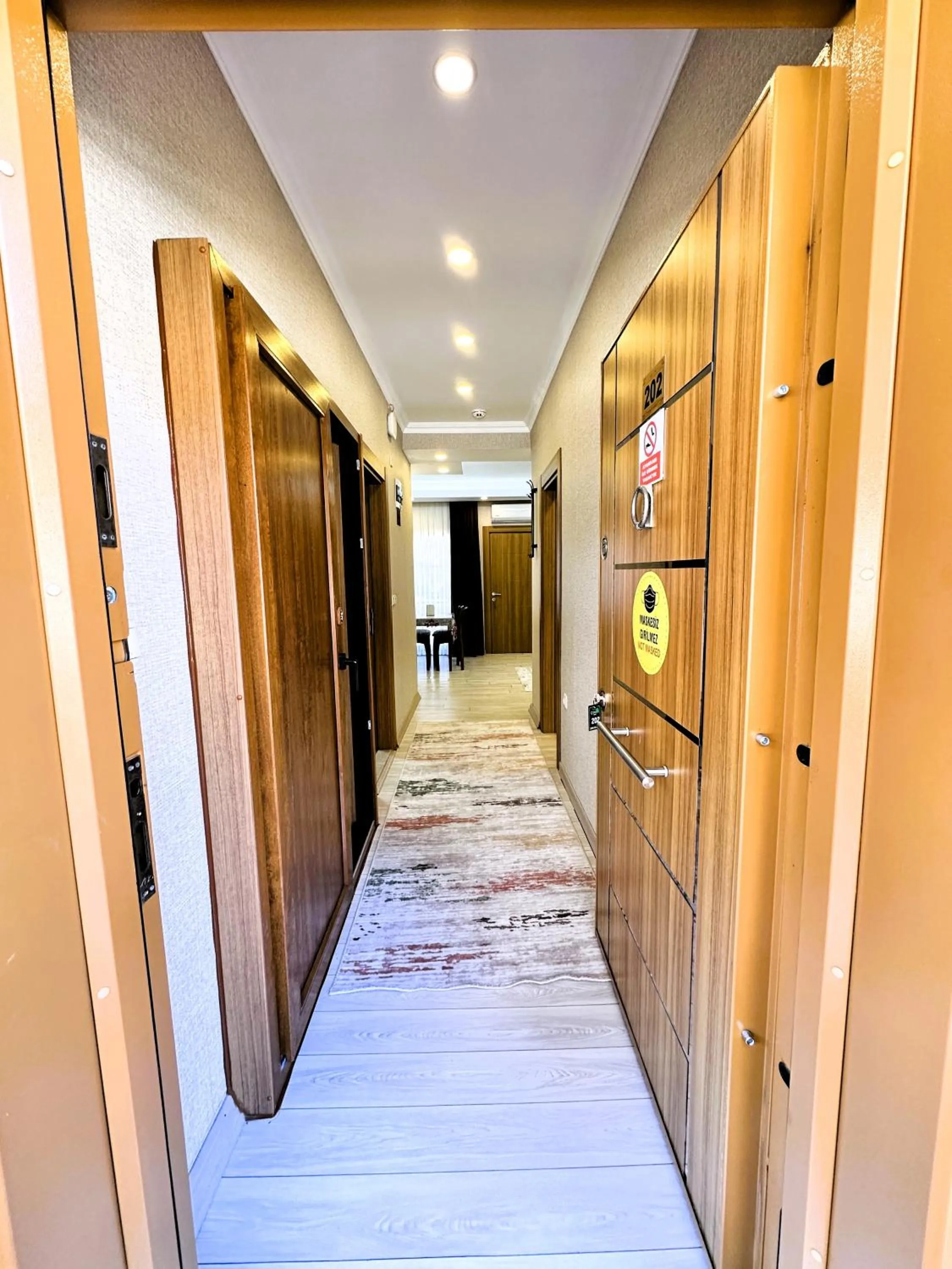 Photo of the whole room in Green Cinar Apart