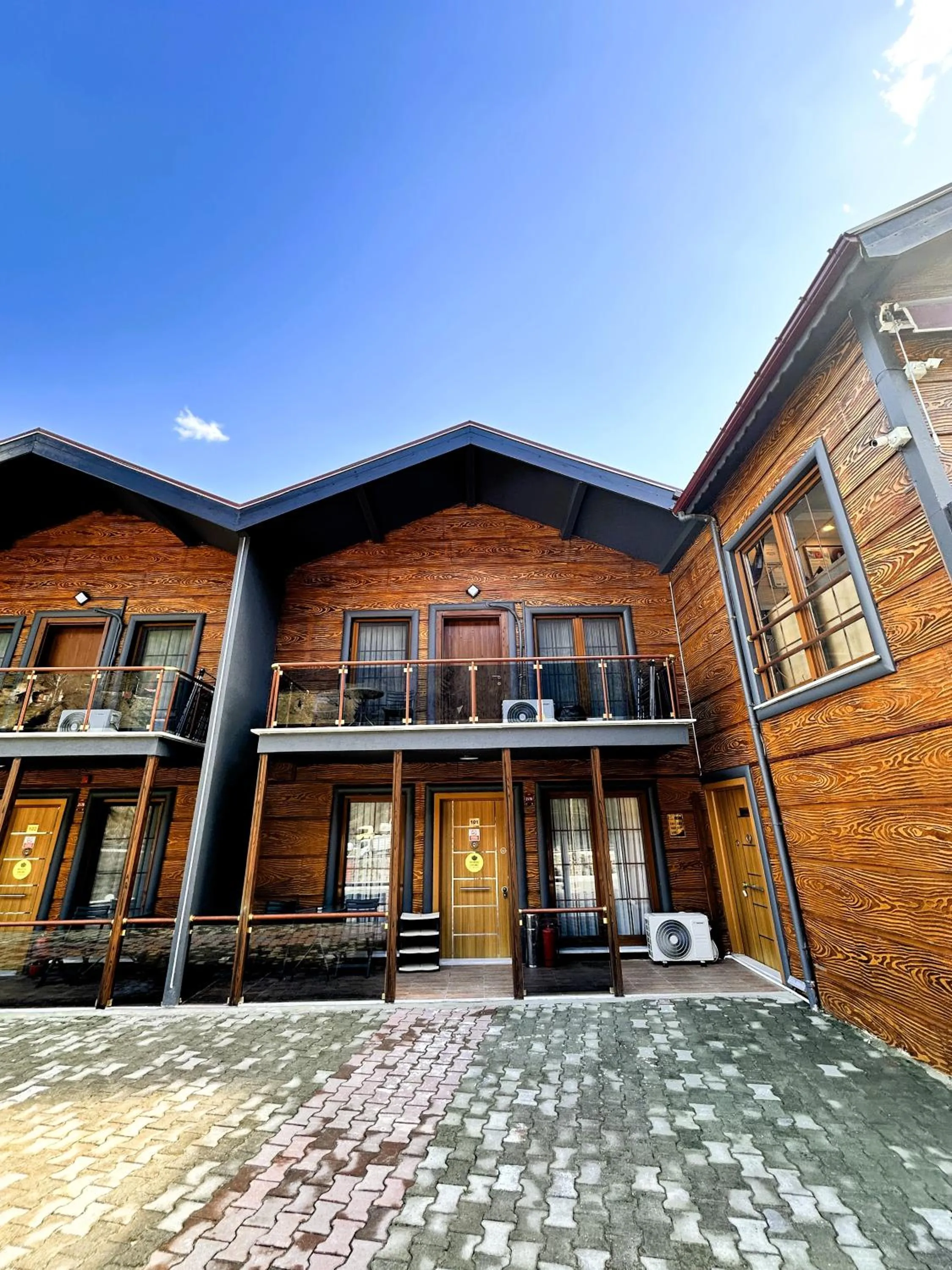 Property building in Green Cinar Apart