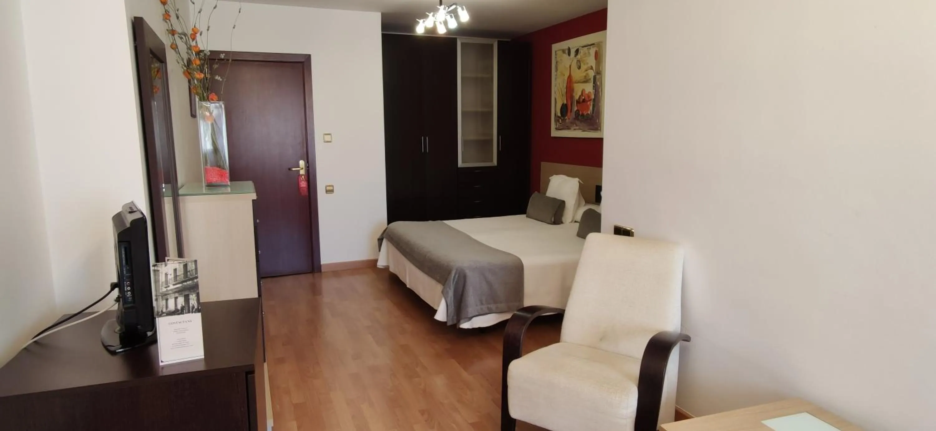 Photo of the whole room, Bed in Hotel Segle XX