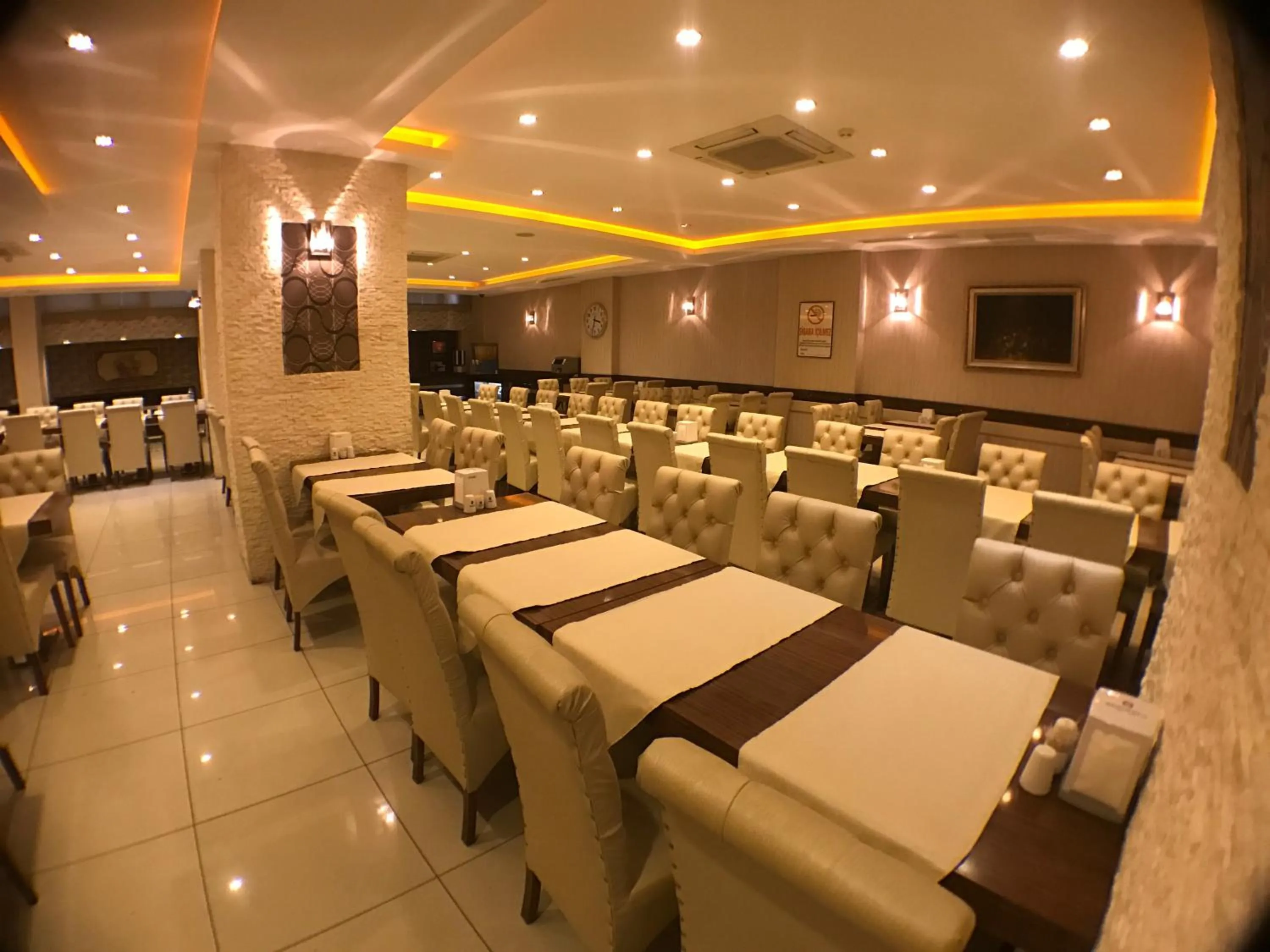 Restaurant/places to eat in Akgun Hotel Beyazit