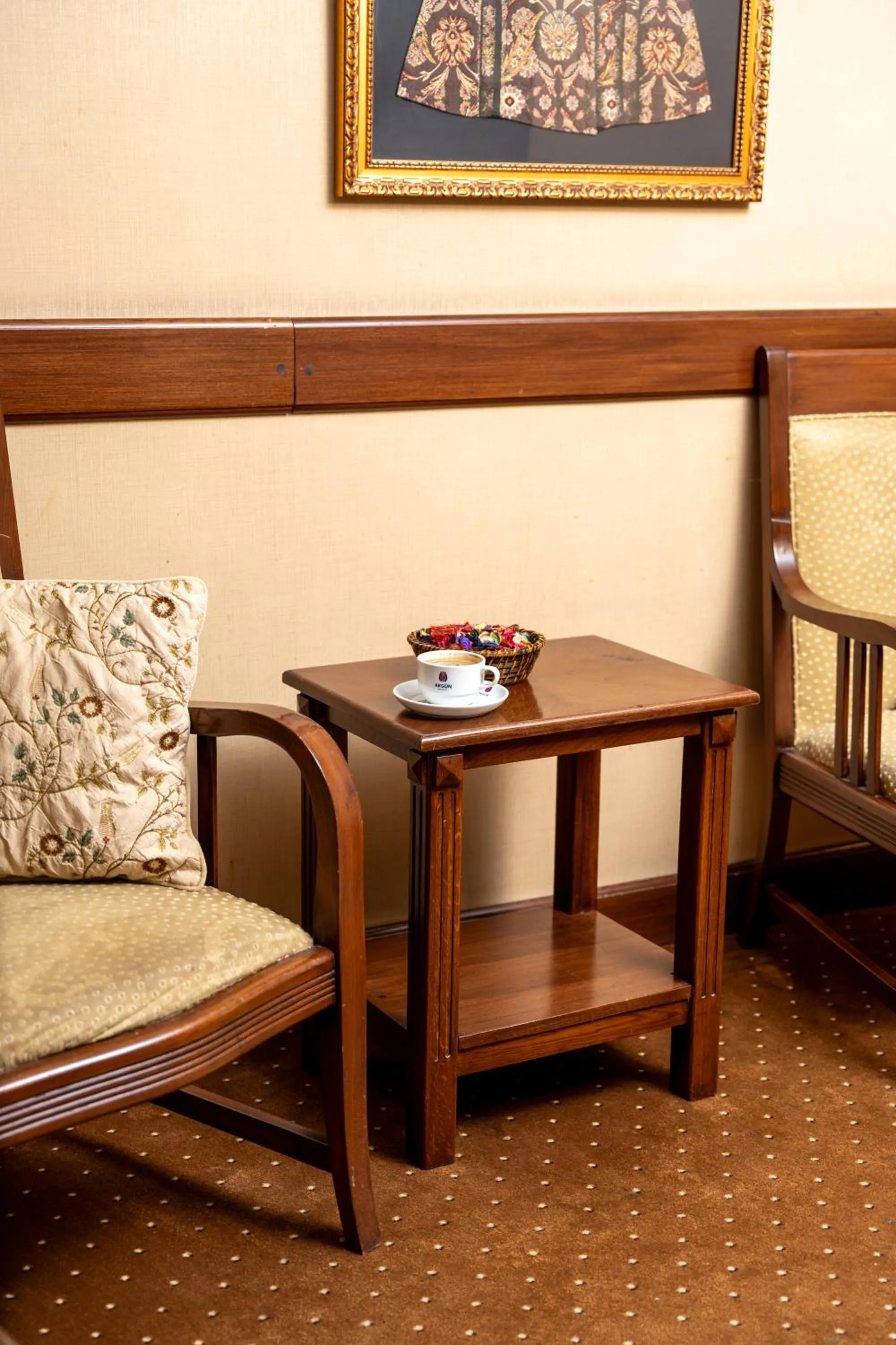 Seating area in Akgun Hotel Beyazit